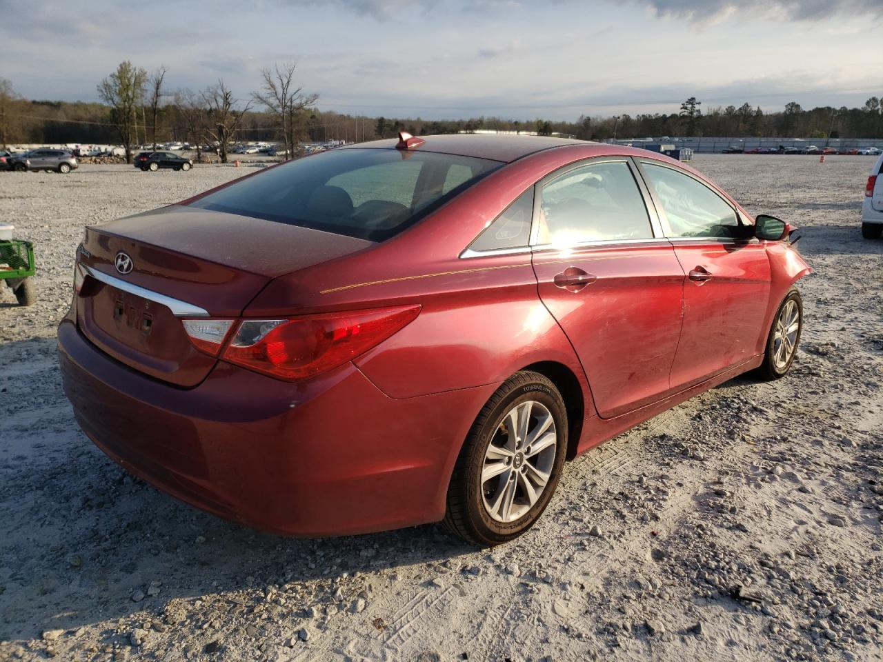 Photo 4 from auction – 2013 HYUNDAI SONATA with VIN 5NPEB4AC4DH764443