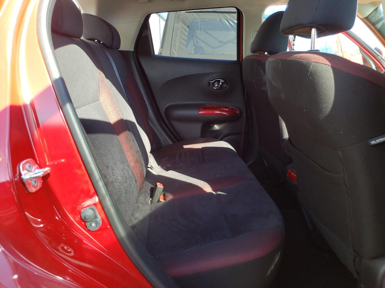 Photo 6 from auction – 2015 NISSAN JUKE S with VIN JN8AF5MR2FT503341