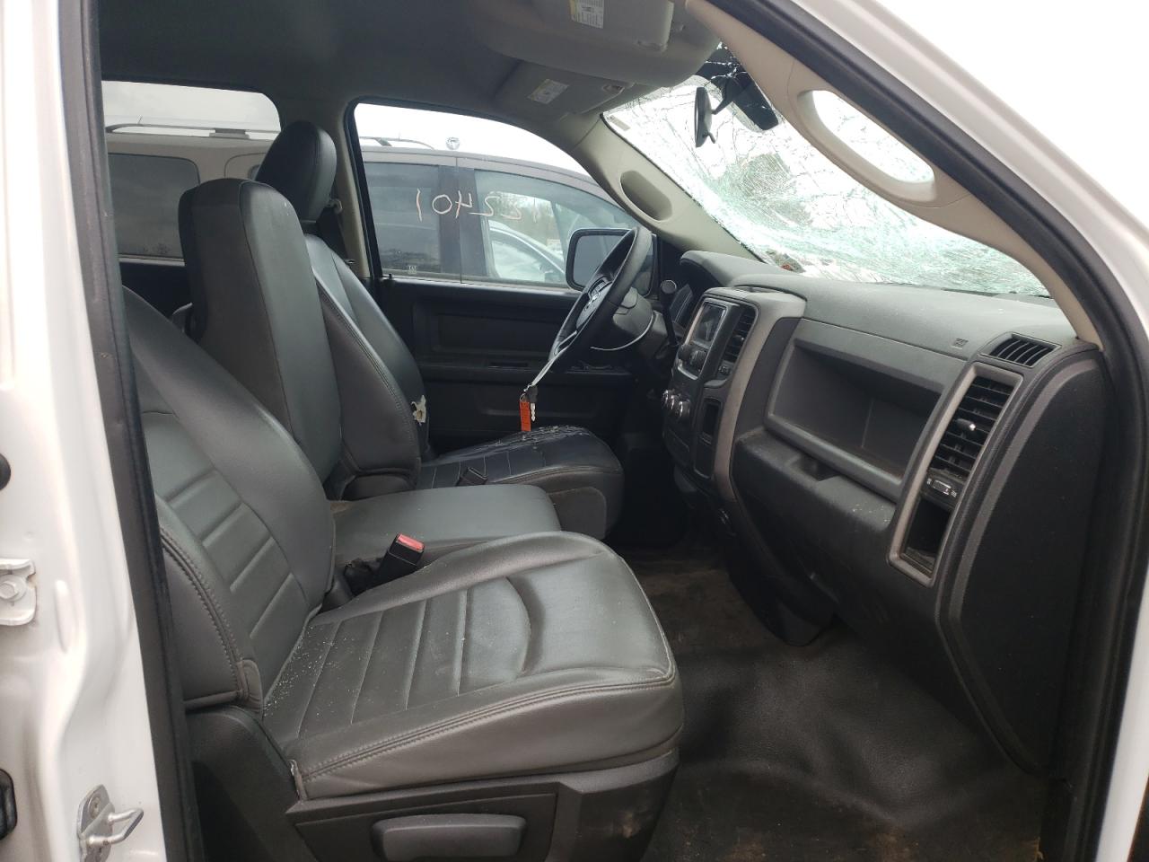 Photo 5 from auction – 2013 RAM 1500 ST with VIN 1C6RR6FP1DS594894