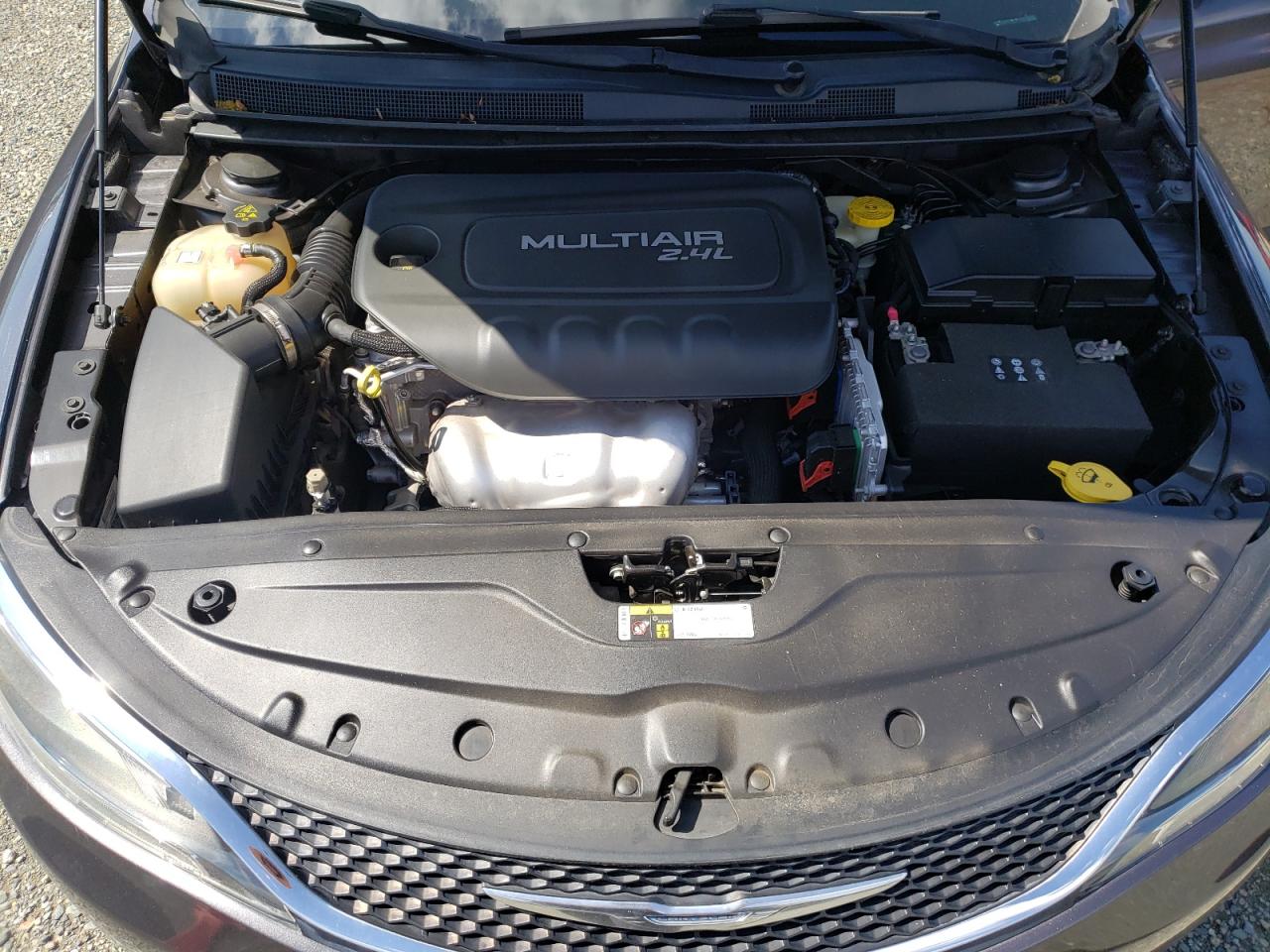 Photo 7 from auction – 2015 CHRYSLER 200 LIMITE with VIN 1C3CCCAB5FN696795