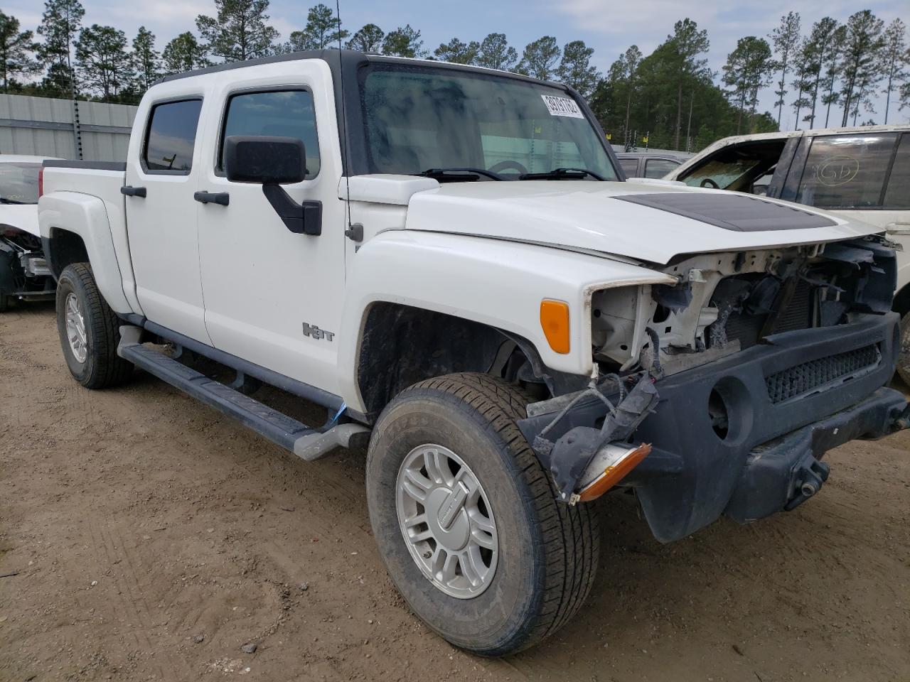 HUMMER H3T 2009 with VIN 5GNEN13E998116249 - Photo from auction