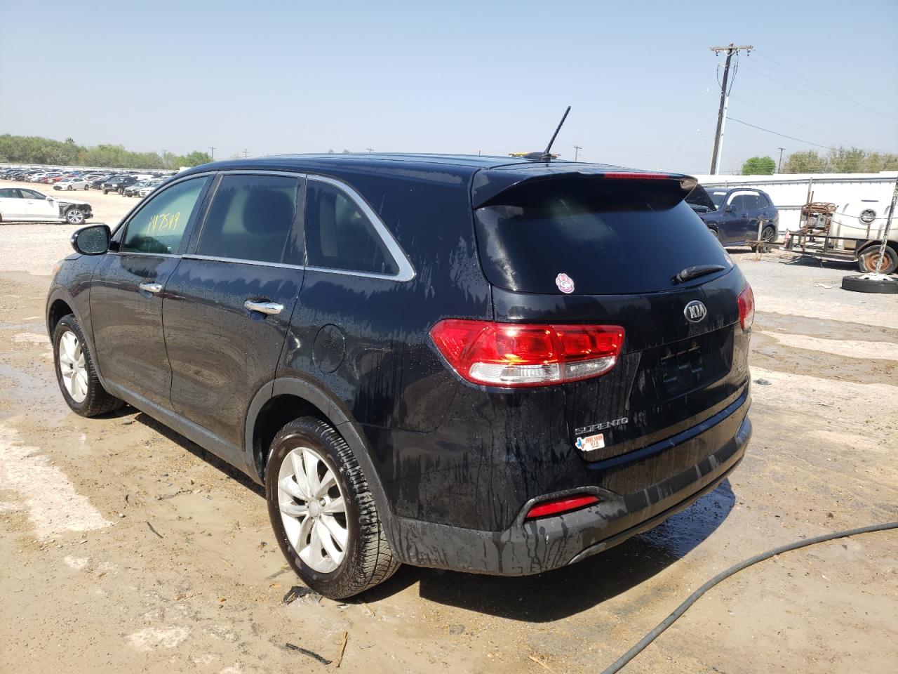 Photo 3 from auction – 2016 KIA SORENTO LX with VIN 5XYPG4A30GG079281