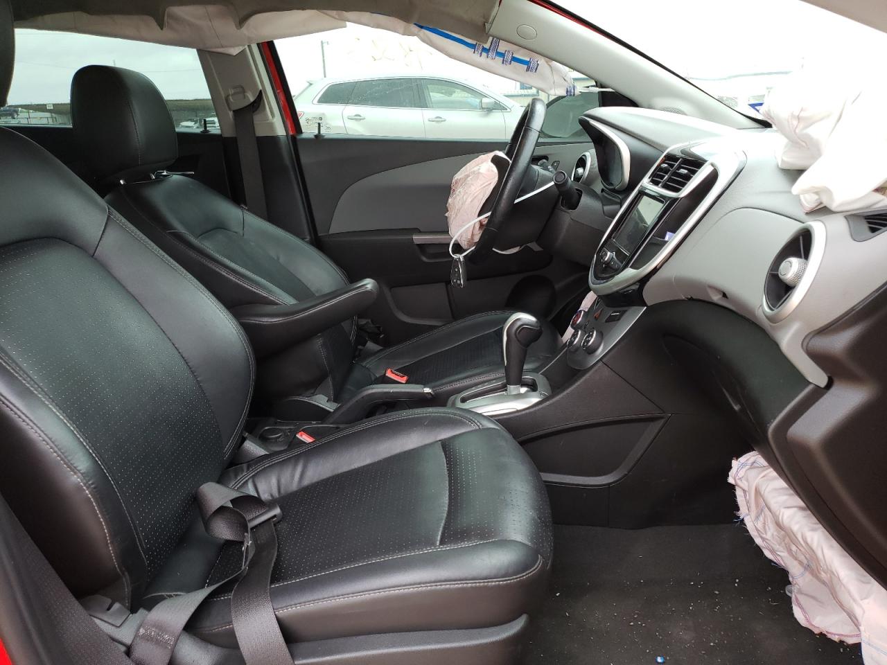 Photo 5 from auction – 2018 CHEVROLET SONIC PREM with VIN 1G1JF5SB2J4105012