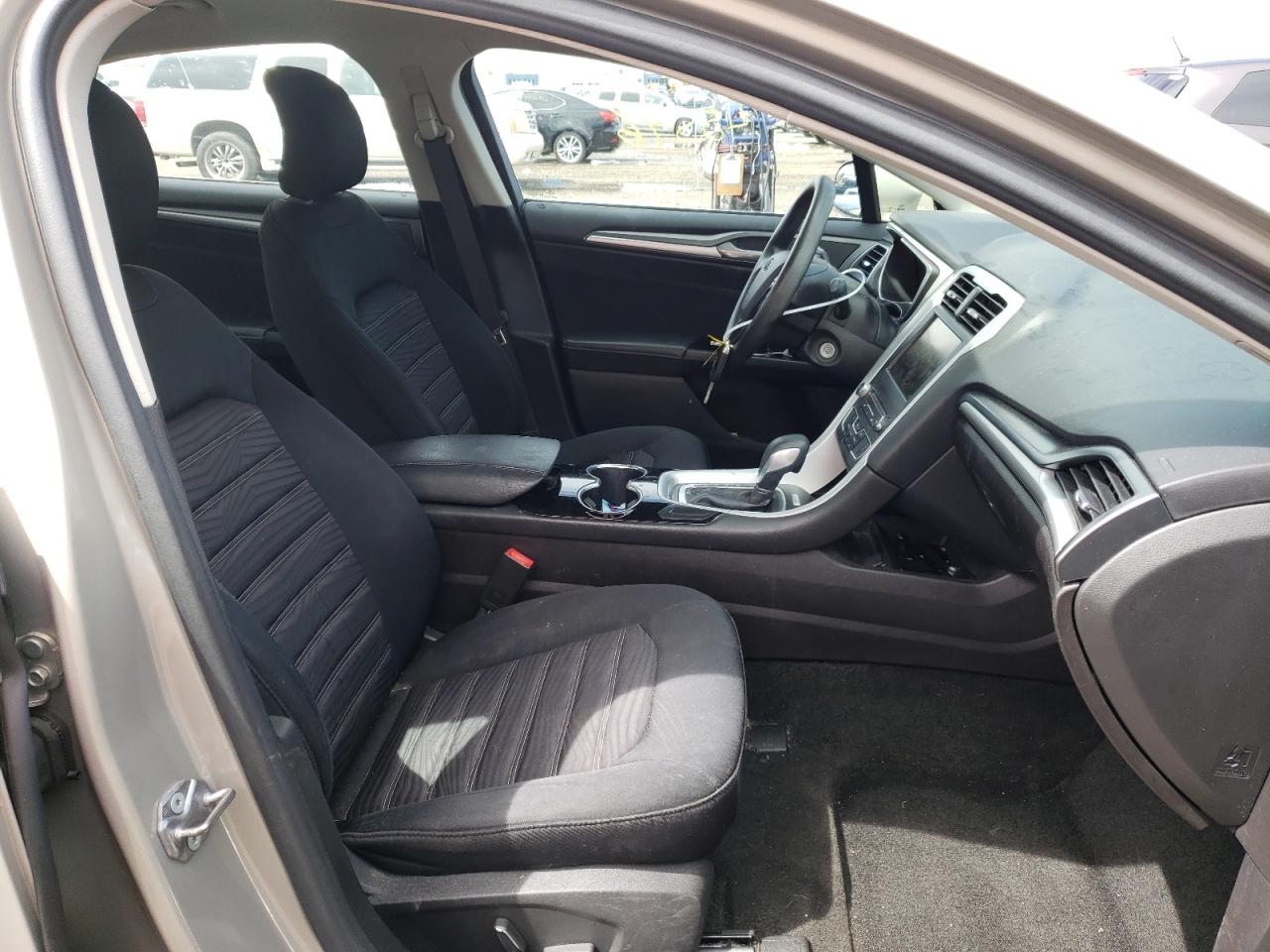 Photo 5 from auction – 2016 FORD FUSION SE with VIN 3FA6P0H7XGR134893