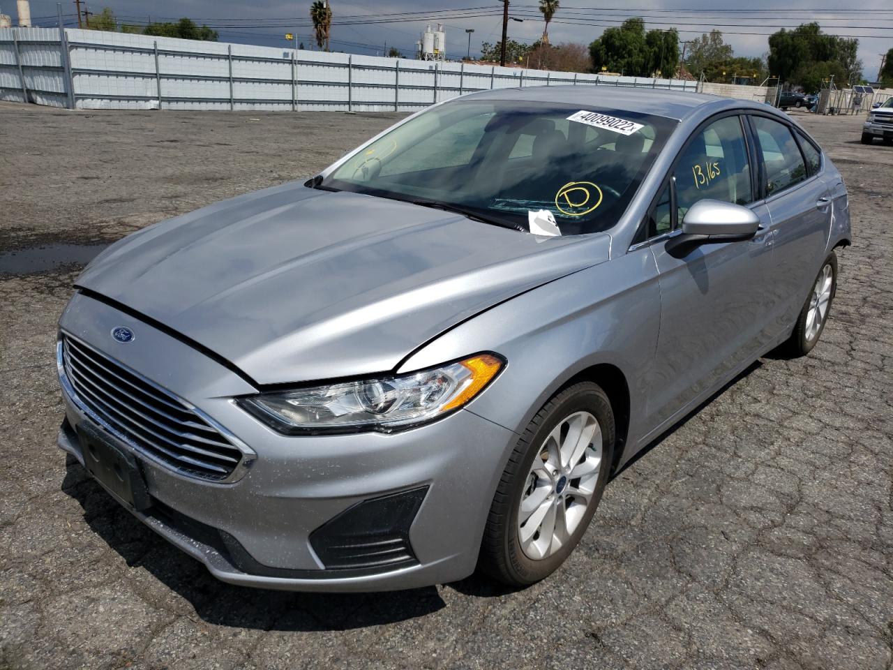 Photo 2 from auction – 2020 FORD FUSION SE with VIN 3FA6P0HD7LR261343