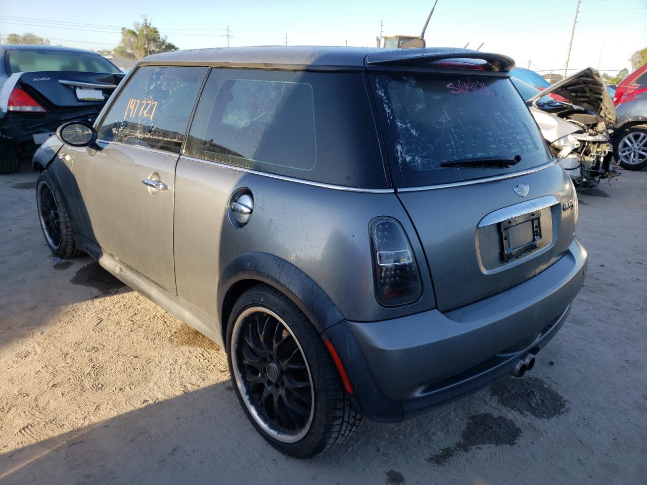 Photo 3 from auction – 2005 MINI COOPER S with VIN WMWRE33475TD93588