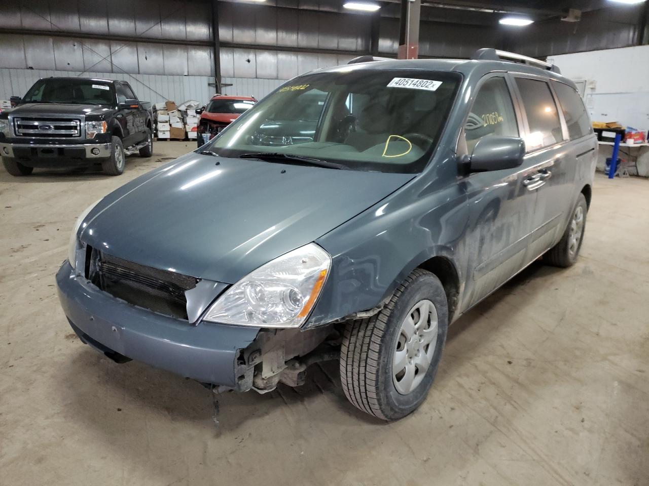 Photo 2 from auction – 2006 KIA SEDONA EX with VIN KNDMB233266074393