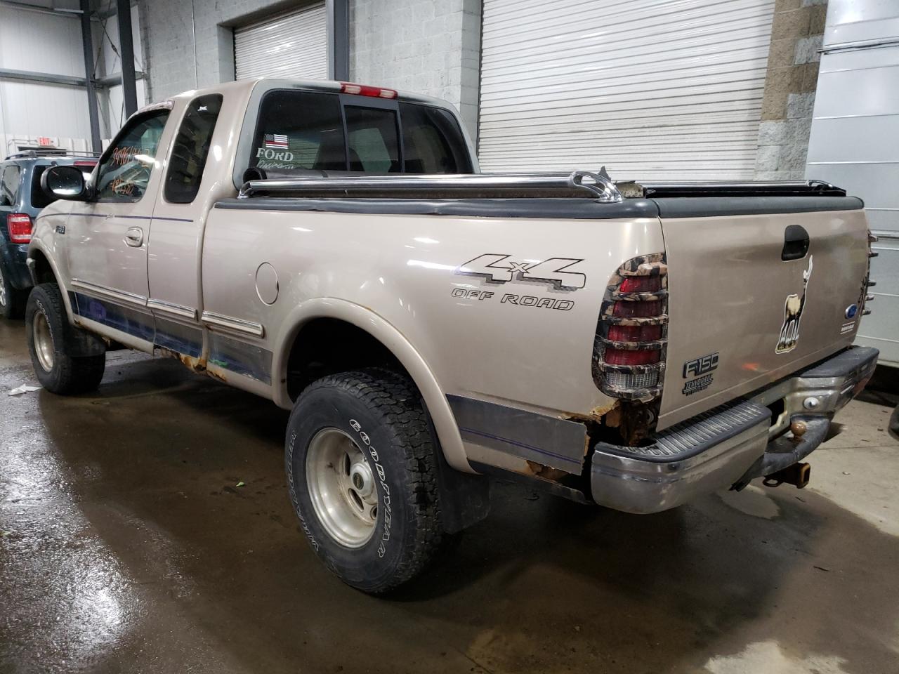 Photo 3 from auction – 1997 FORD F150 with VIN 2FTEX18L4VCA34917