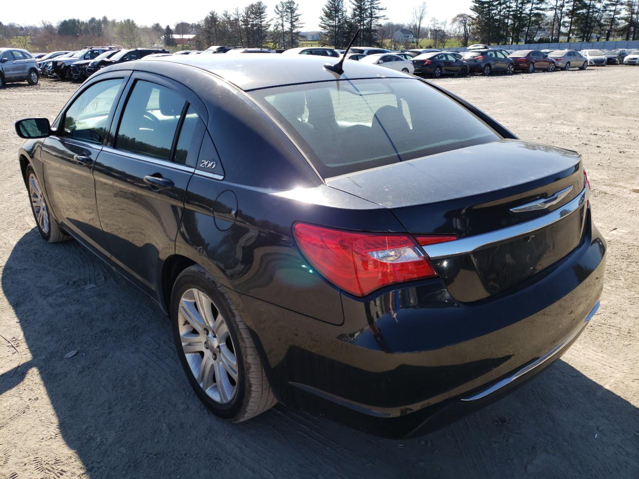 Photo 3 from auction – 2013 CHRYSLER 200 TOURIN with VIN 1C3CCBBB3DN743358