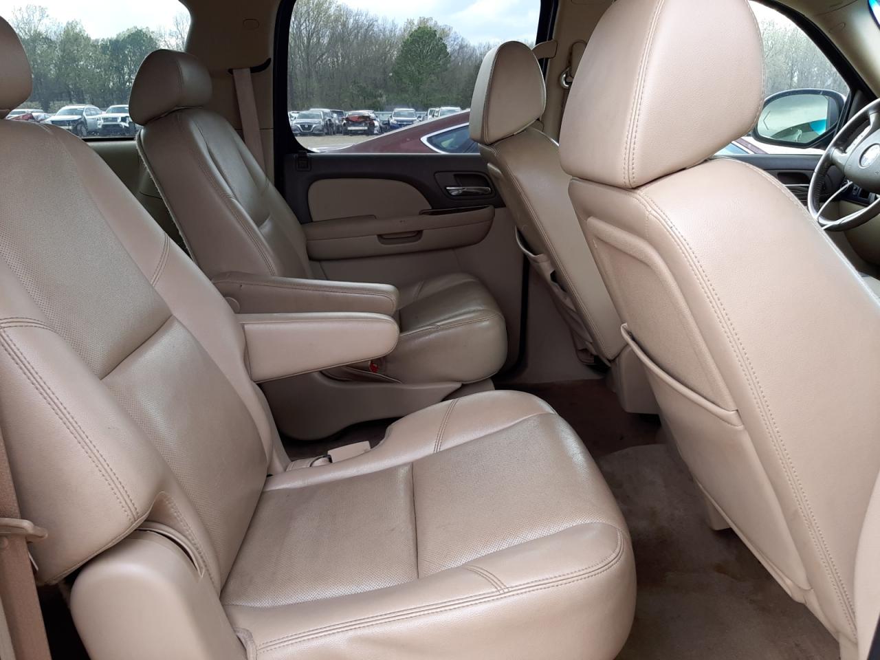 Photo 6 from auction – 2009 CHEVROLET SUBURBAN C with VIN 1GNFC36J79J106706