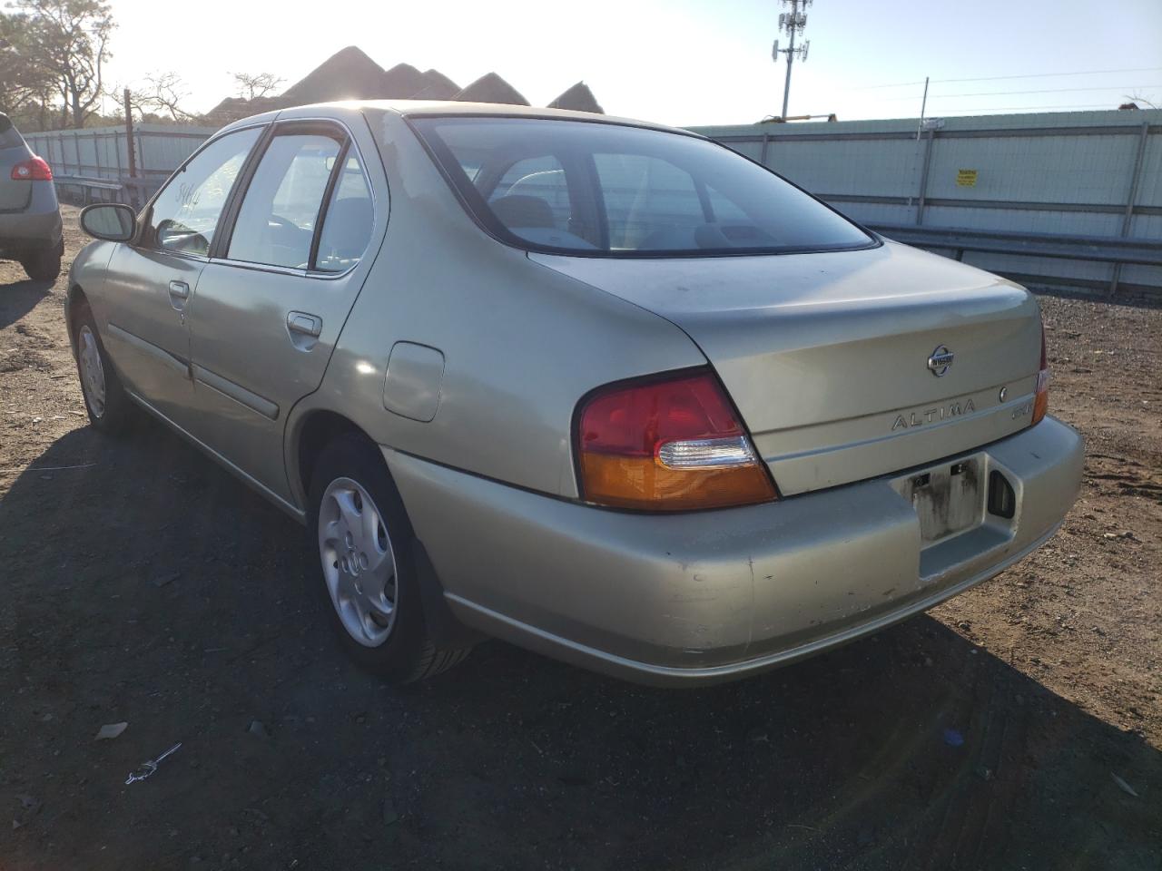 Photo 3 from auction – 1999 NISSAN ALTIMA with VIN 1N4DL01D2XC227635