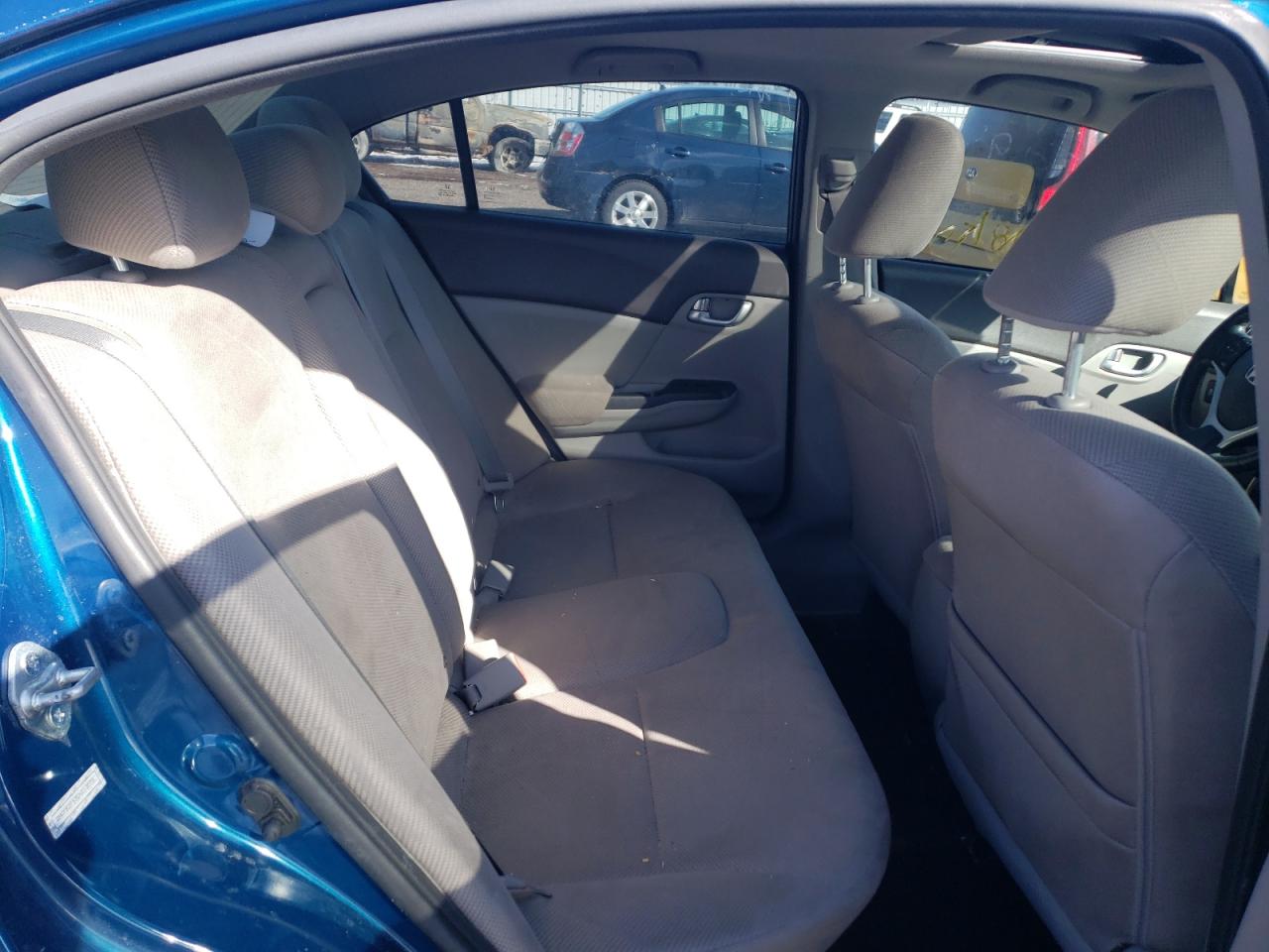Photo 6 from auction – 2012 HONDA CIVIC LX with VIN 2HGFB2F57CH013073