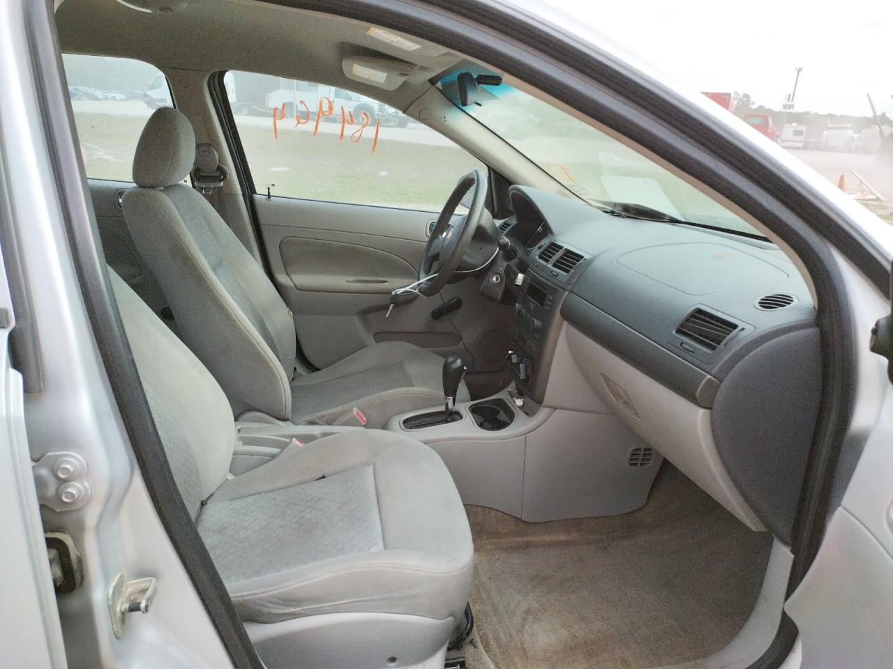Photo 5 from auction – 2005 CHEVROLET COBALT with VIN 1G1AK52F157602328