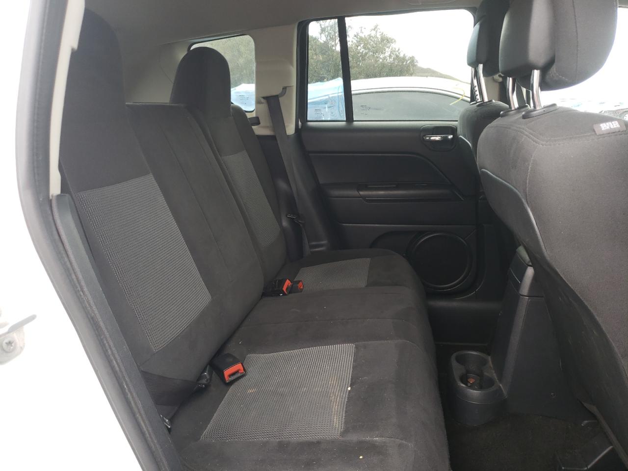 Photo 6 from auction – 2015 JEEP COMPASS SP with VIN 1C4NJCBA0FD427495