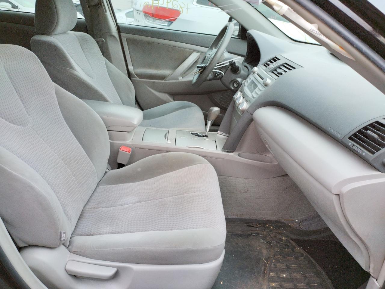 Photo 5 from auction – 2011 TOYOTA CAMRY BASE with VIN 4T1BF3EK7BU733270