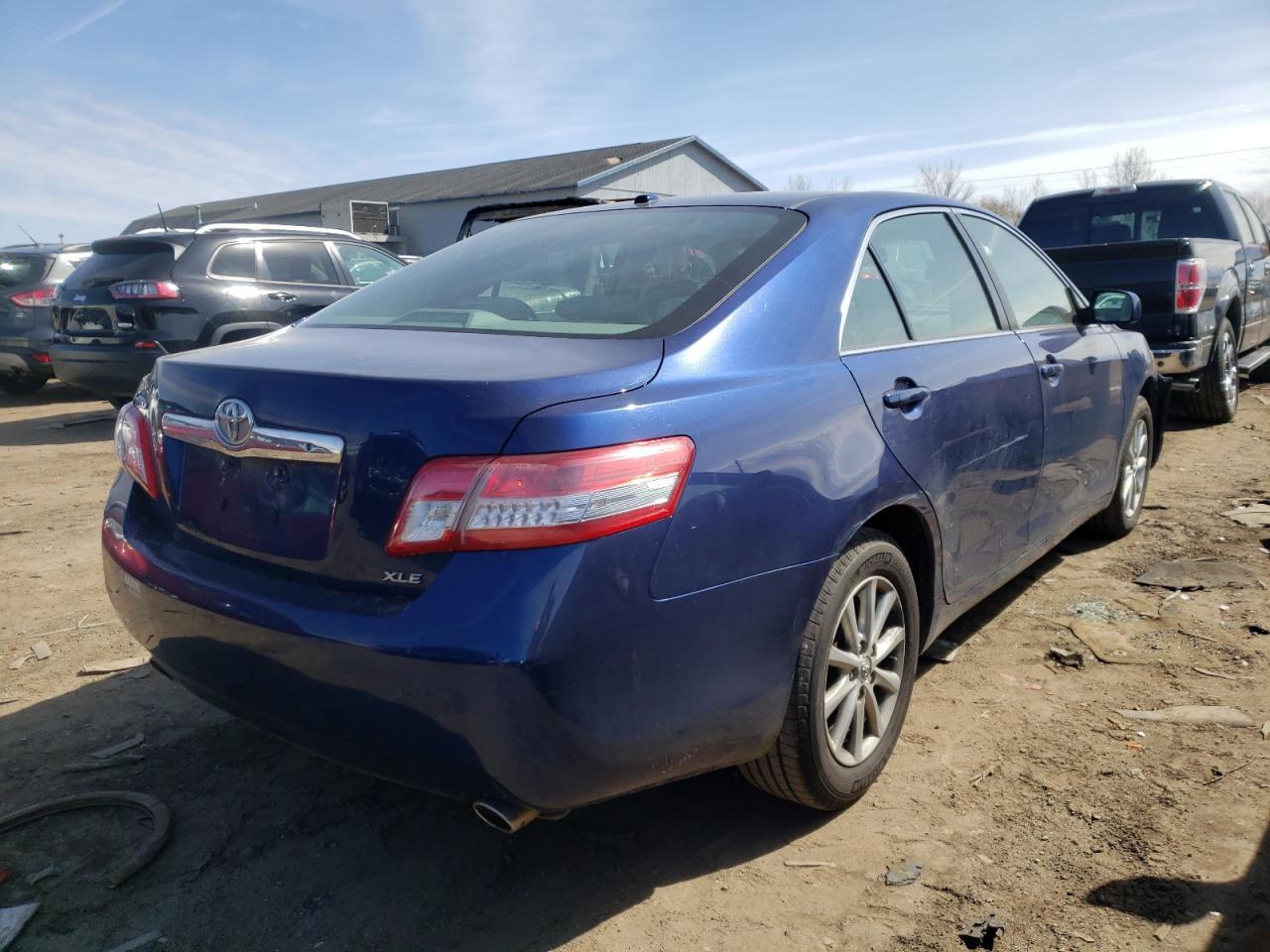 Photo 4 from auction – 2011 TOYOTA CAMRY SE with VIN 4T1BK3EK8BU614302