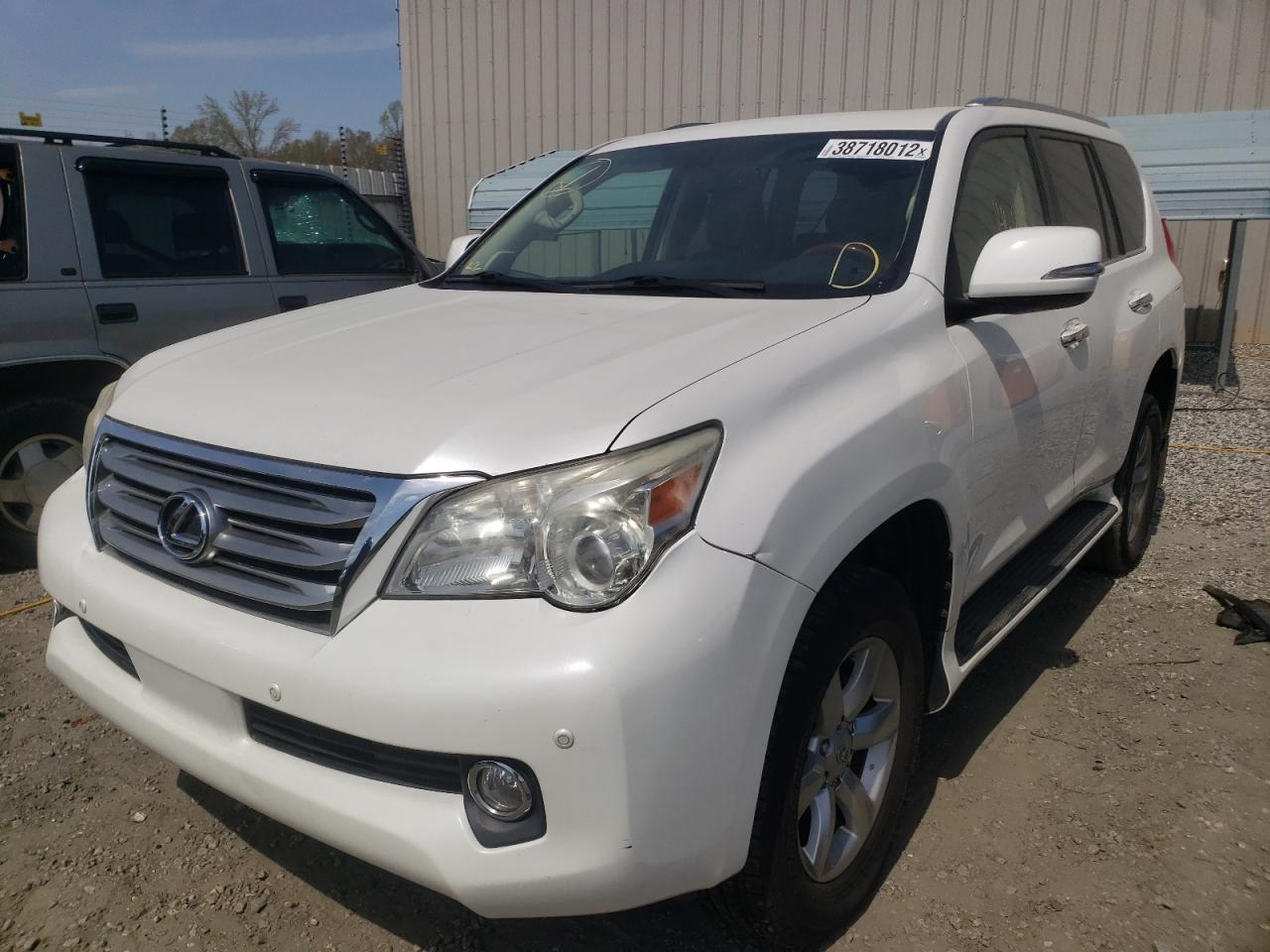 Photo 2 from auction – 2011 LEXUS GX 460 with VIN JTJBM7FX3B5020479