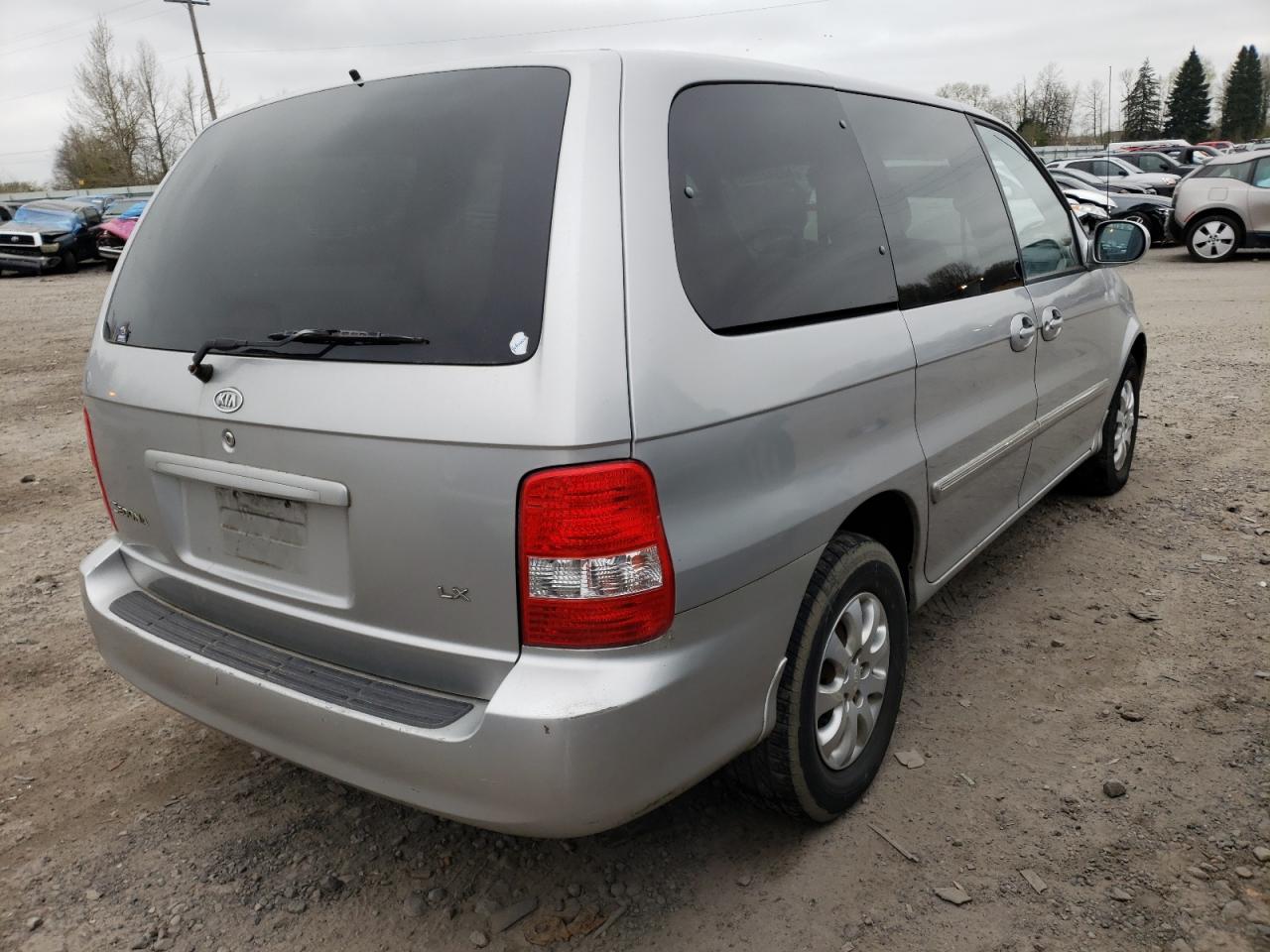 Photo 4 from auction – 2004 KIA SEDONA EX with VIN KNDUP131846529268