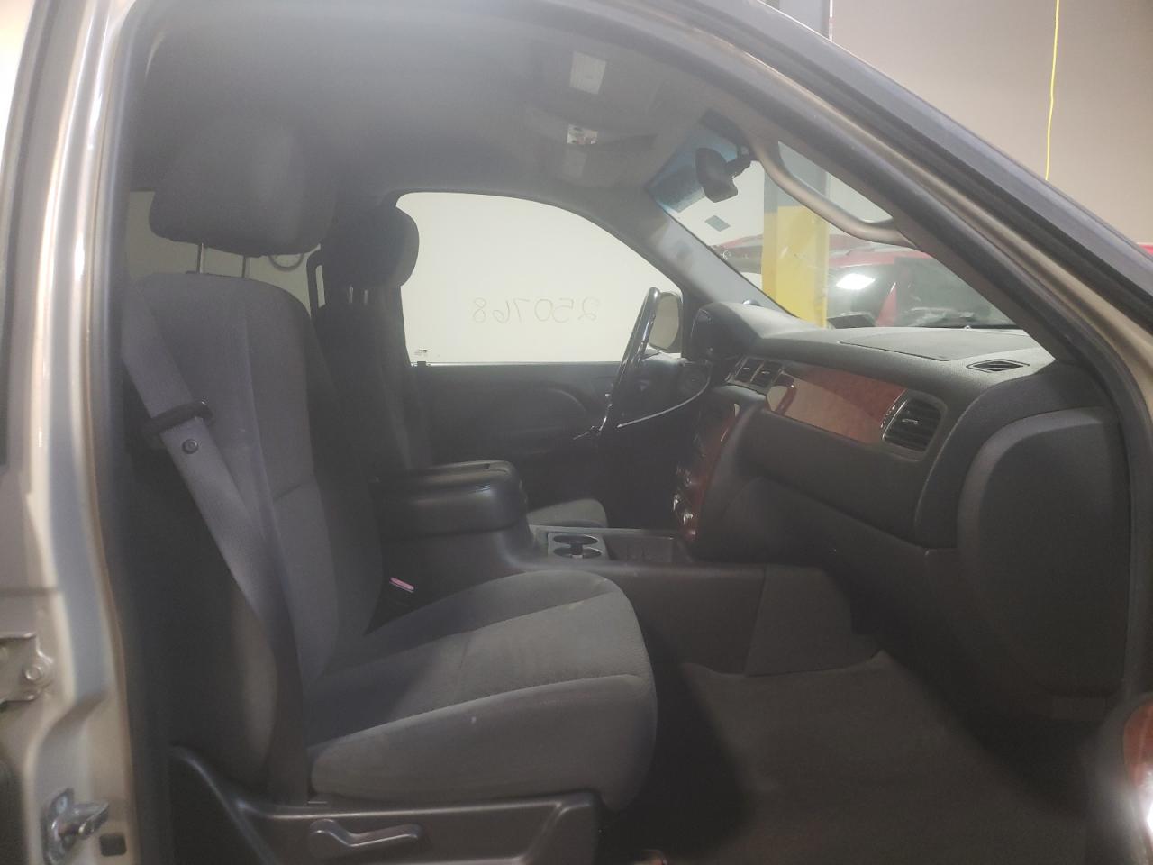 Photo 5 from auction – 2007 CHEVROLET AVALANCHE with VIN 3GNFK123X7G164483