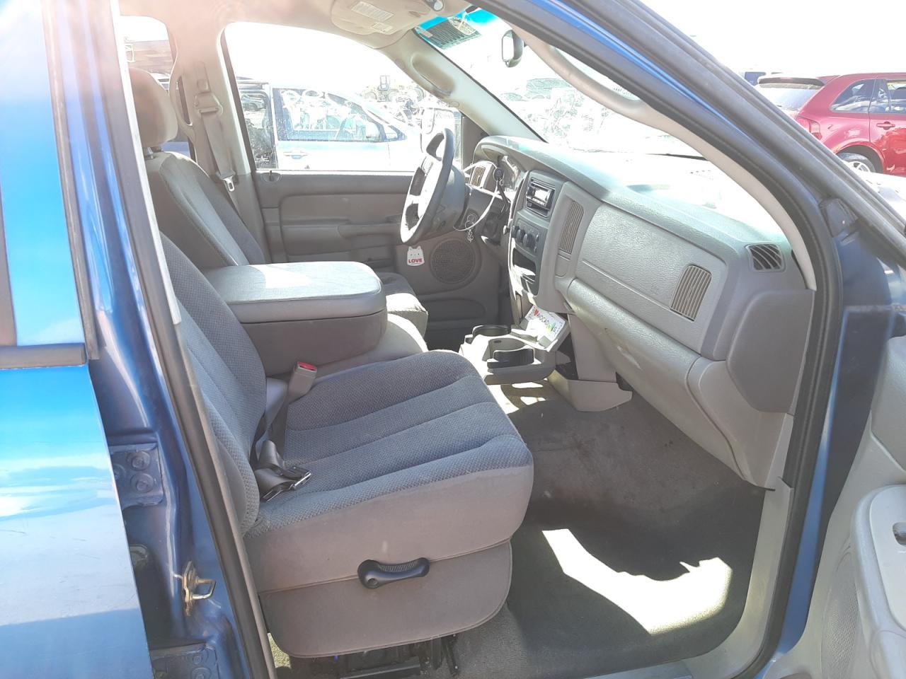 Photo 5 from auction – 2004 DODGE RAM 2500 S with VIN 3D7KA28C04G195301