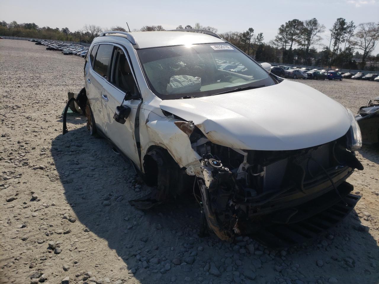 NISSAN ROGUE S 2015 with VIN 5N1AT2ML1FC891088 - Photo from auction