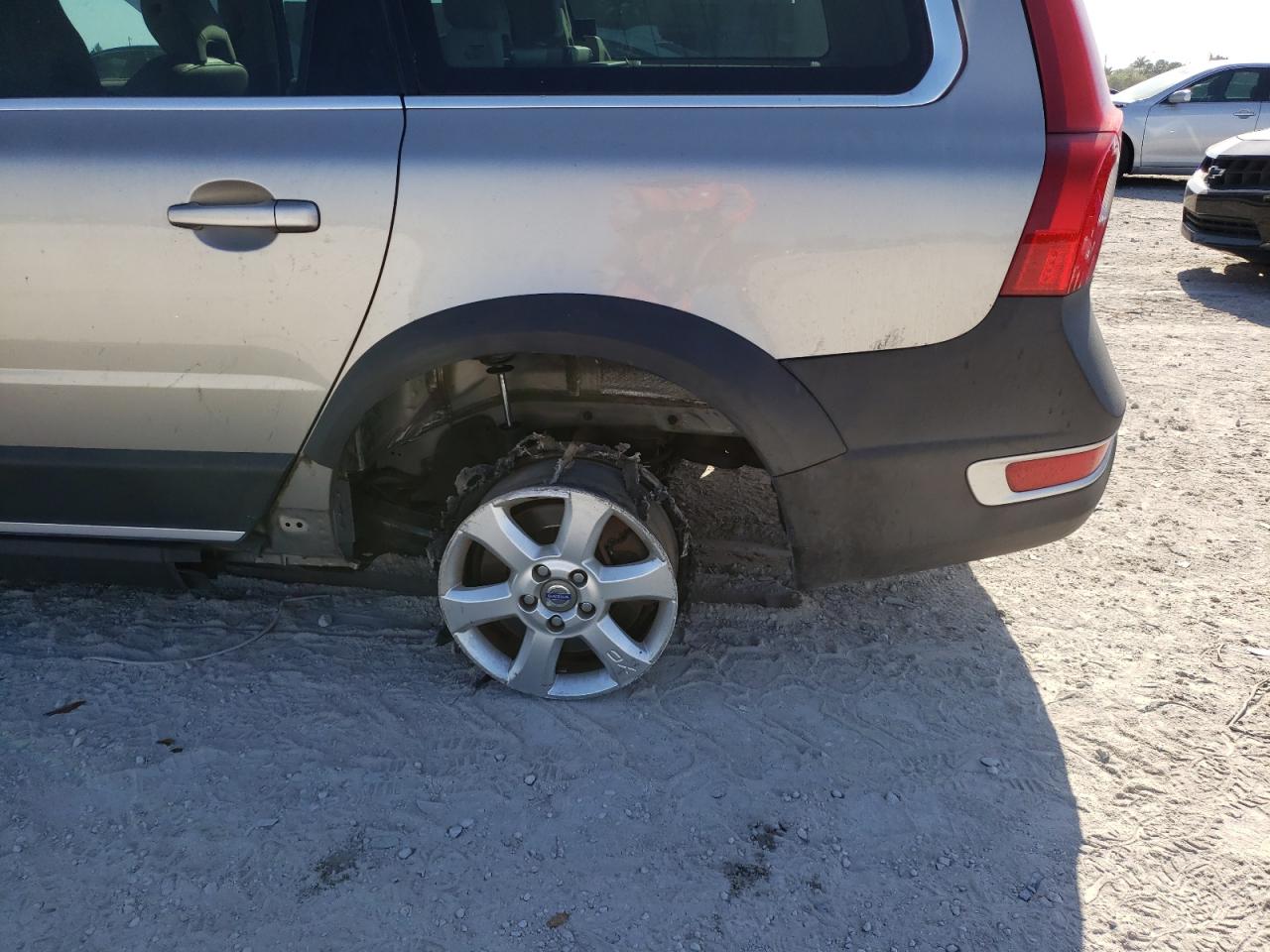 Photo 9 from auction – 2012 VOLVO XC70 3.2 with VIN YV4940BL2C1127797