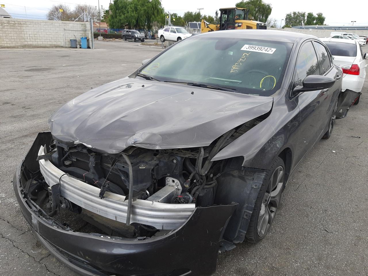 Photo 2 from auction – 2015 CHRYSLER 200 S with VIN 1C3CCCBG1FN581640
