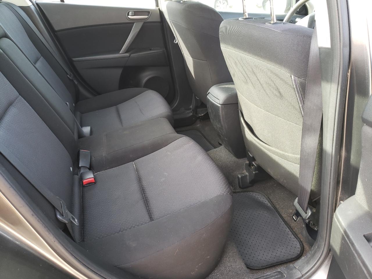 Photo 6 from auction – 2010 MAZDA 3 I with VIN JM1BL1SG3A1199556