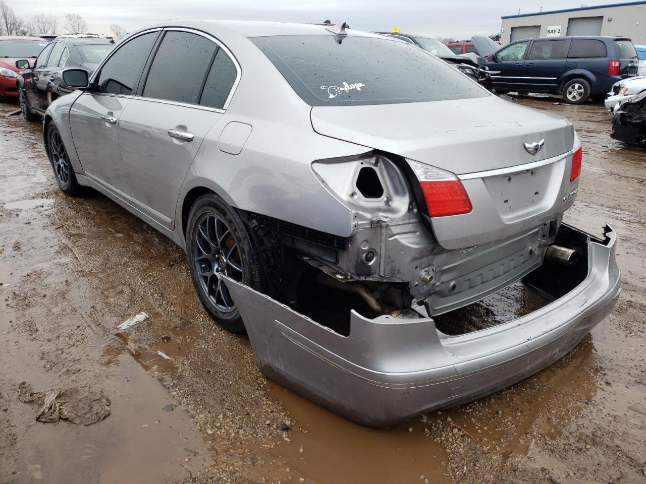 Photo 3 from auction – 2010 HYUNDAI GENESIS 4. with VIN KMHGC4DF2AU099907