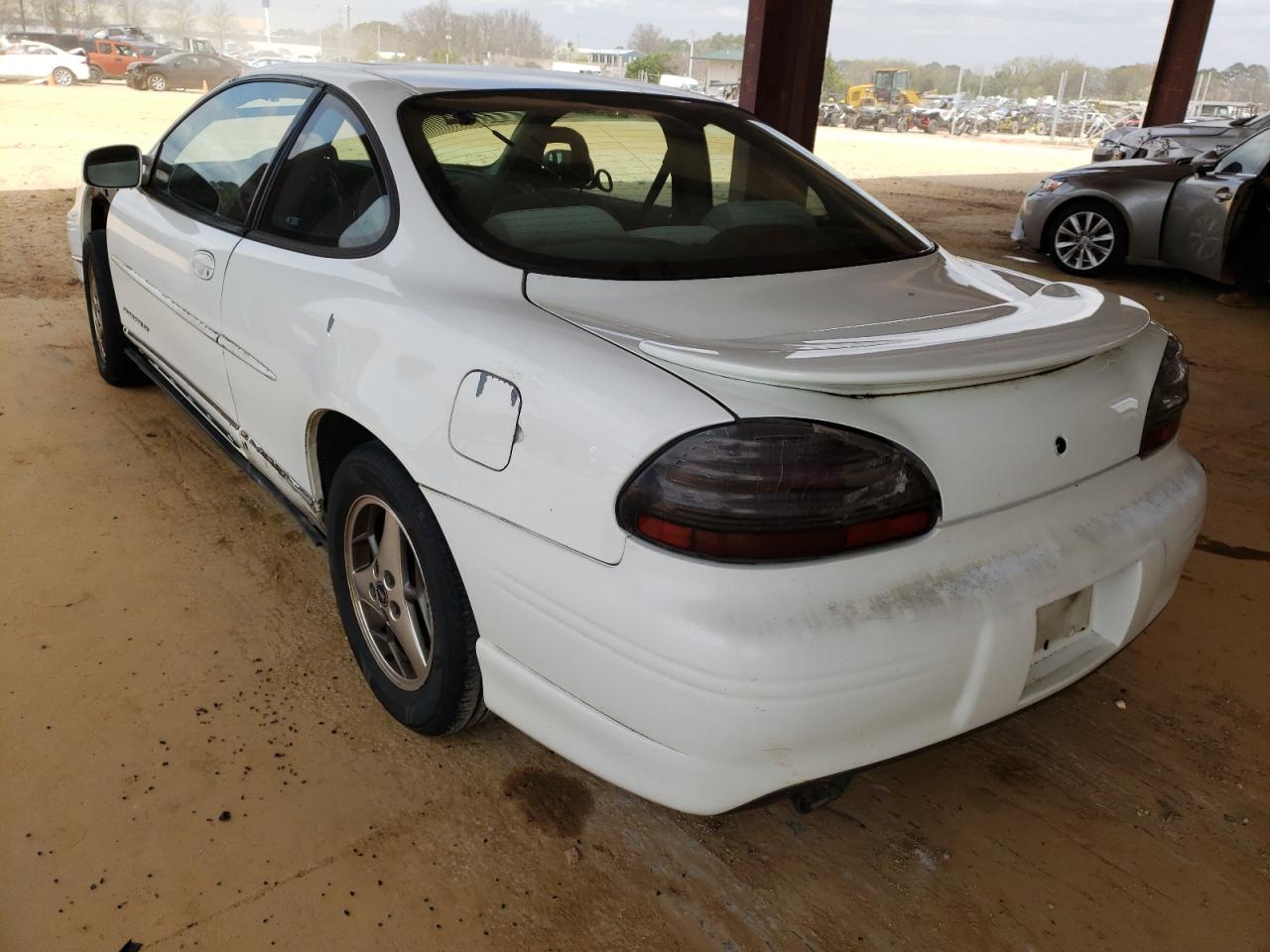 Photo 3 from auction – 2001 PONTIAC GRAND PRIX with VIN 1G2WP12K41F118033
