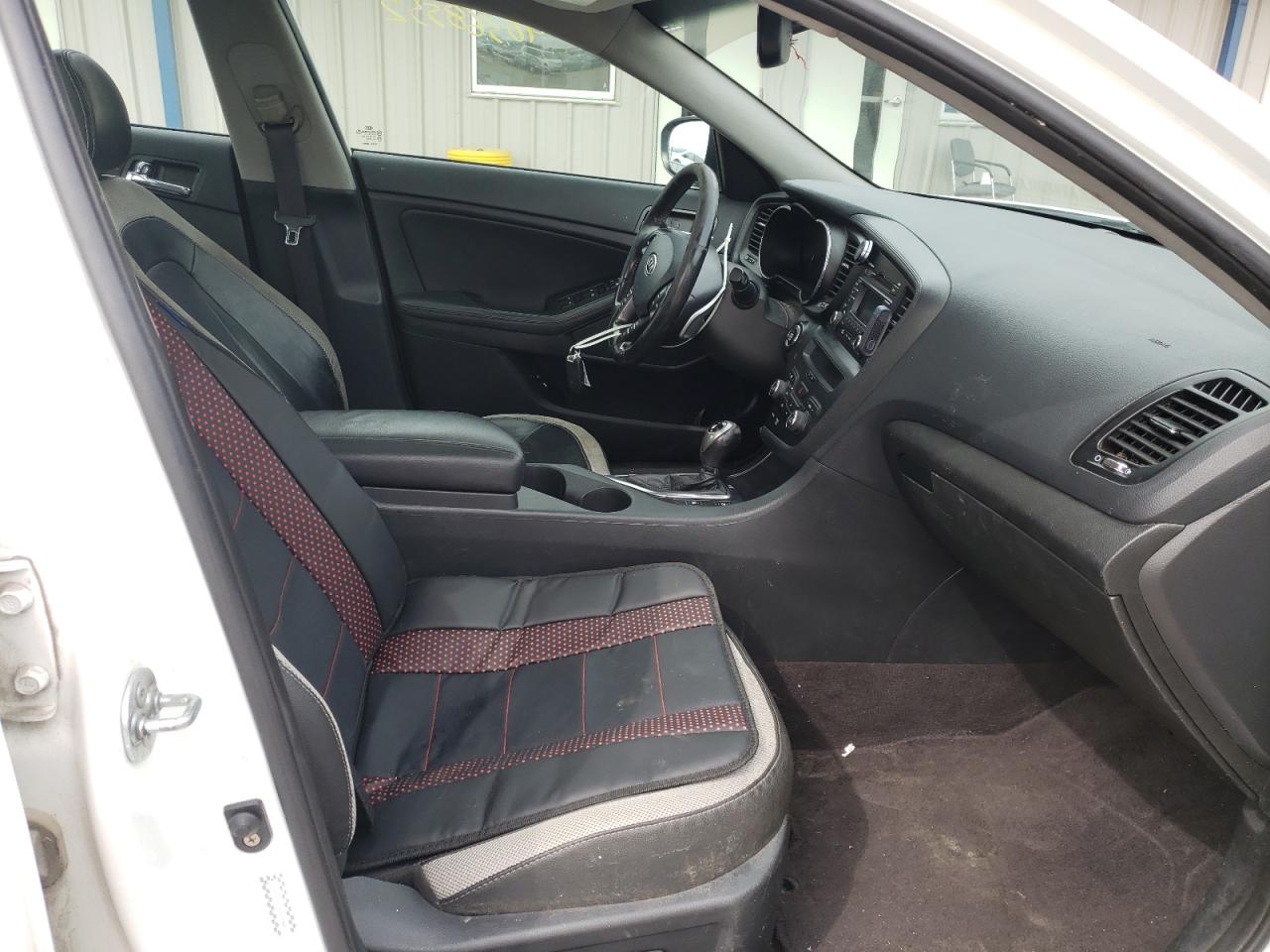 Photo 5 from auction – 2011 KIA OPTIMA SX with VIN KNAGR4A69B5155485
