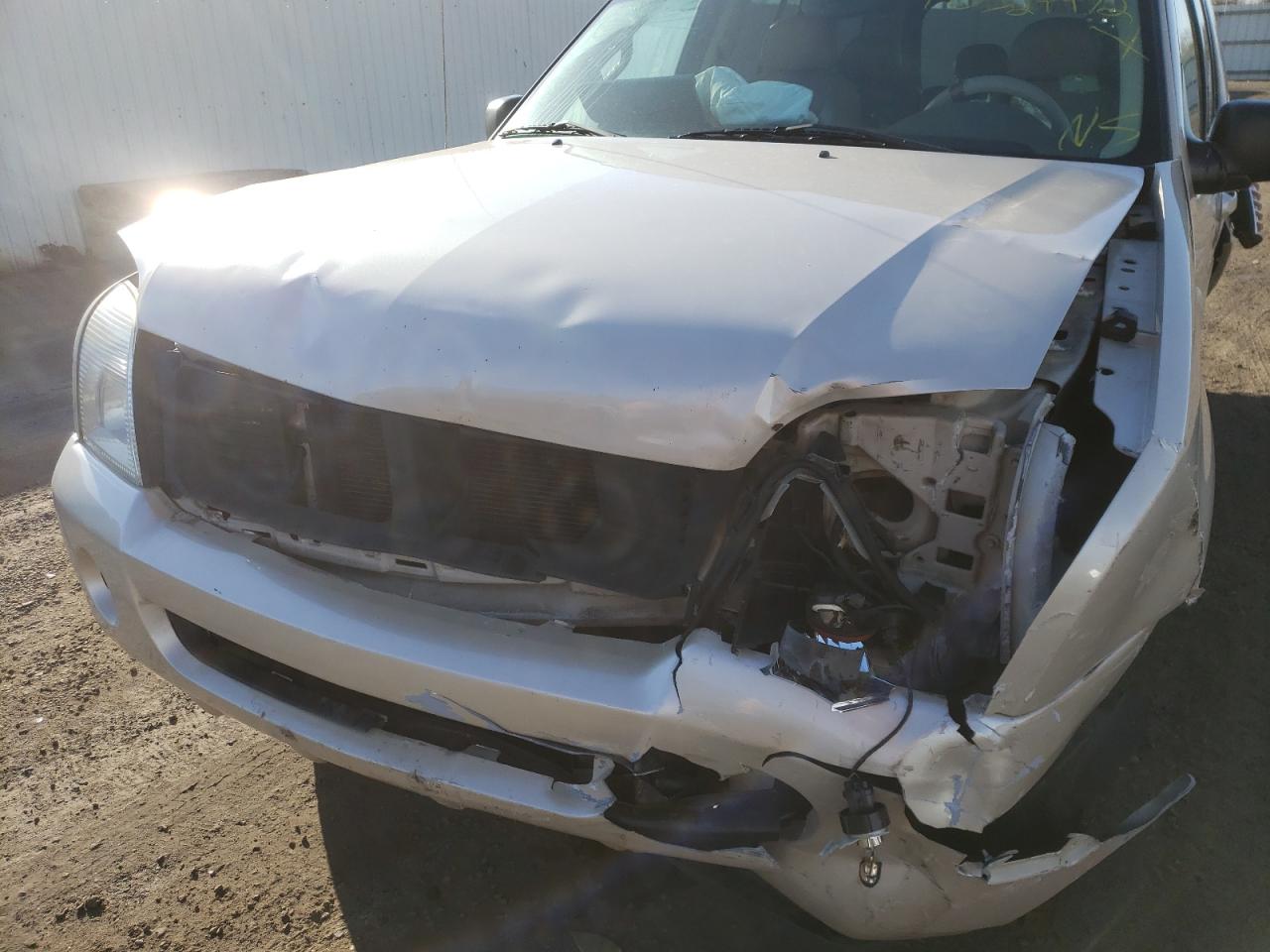 Photo 9 from auction – 2005 MERCURY MOUNTAINEE with VIN 4M2DU86W55ZJ24245