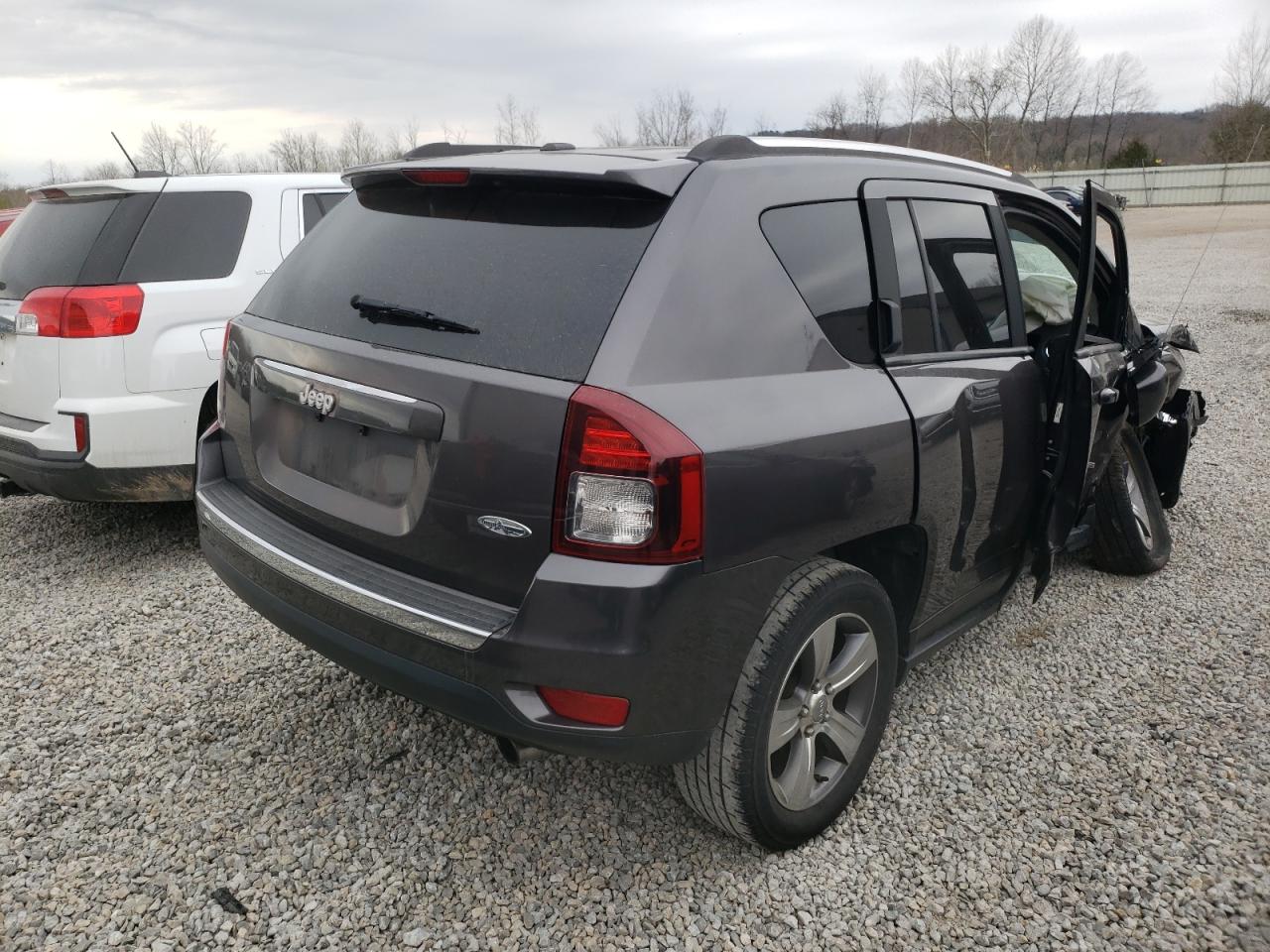 Photo 4 from auction – 2016 JEEP COMPASS LA with VIN 1C4NJCEA1GD760947