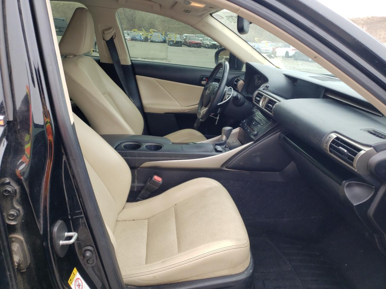 Photo 5 from auction – 2014 LEXUS IS 250 with VIN JTHCF1D26E5007170