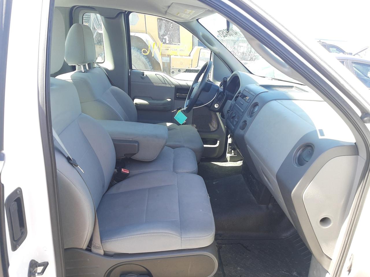 Photo 5 from auction – 2007 FORD F150 with VIN 1FTPF12527KC41388