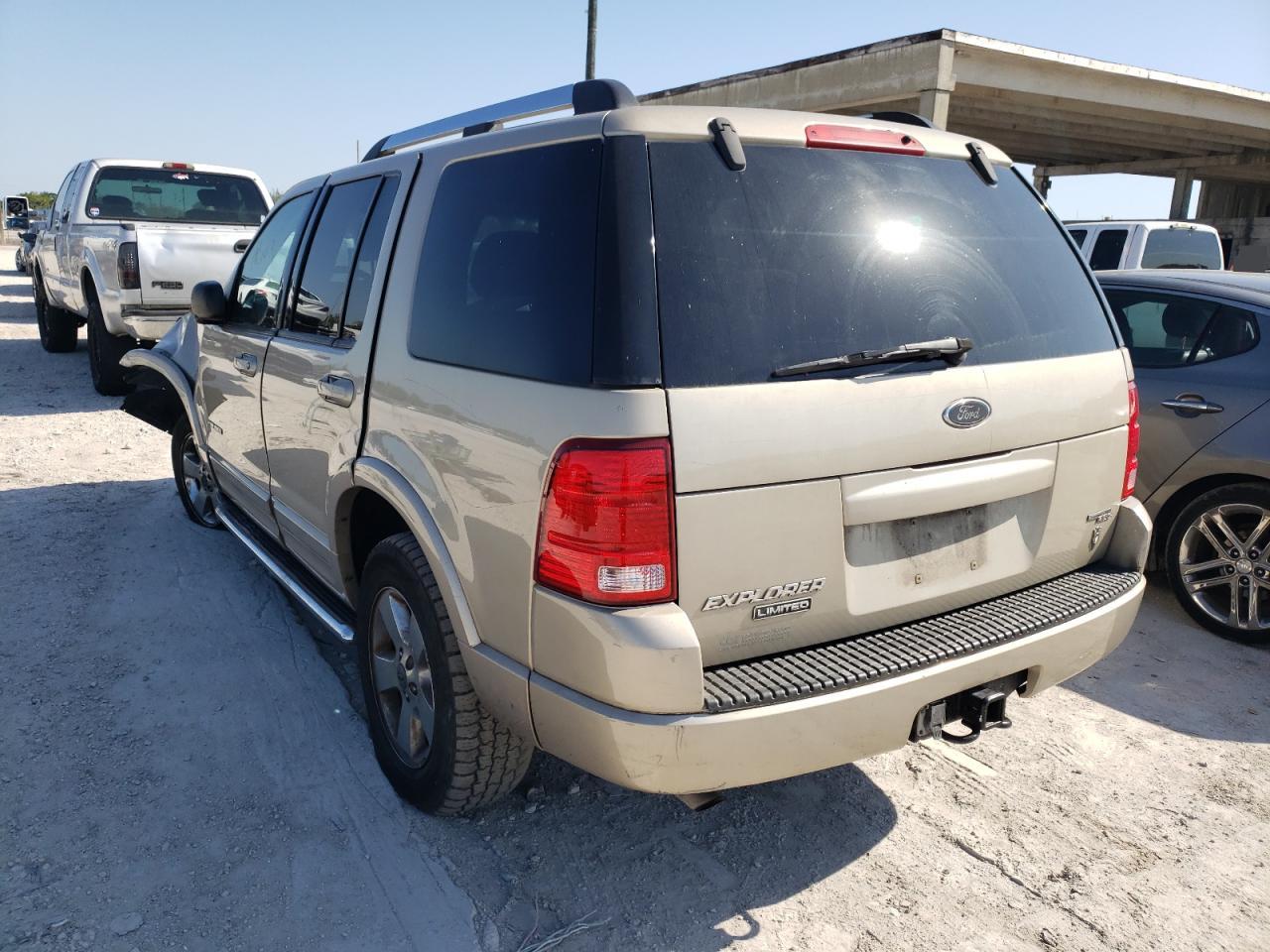 Photo 3 from auction – 2005 FORD EXPLORER L with VIN 1FMDU75W65UB49813