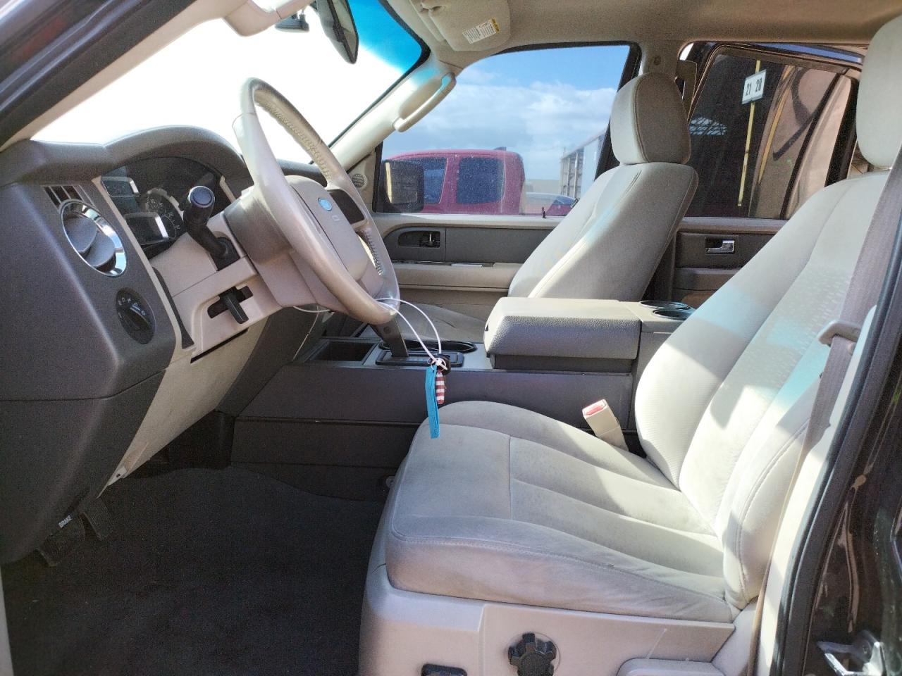 Photo 5 from auction – 2008 FORD EXPEDITION with VIN 1FMFU15508LA04306
