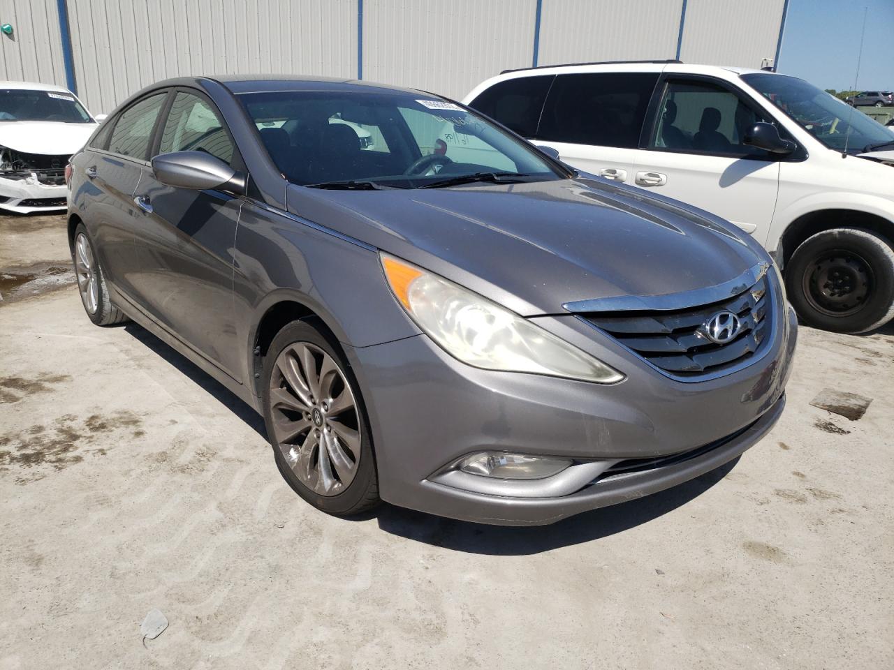 HYUNDAI SONATA SE 2013 with VIN 5NPEC4AC2DH653578 - Photo from auction