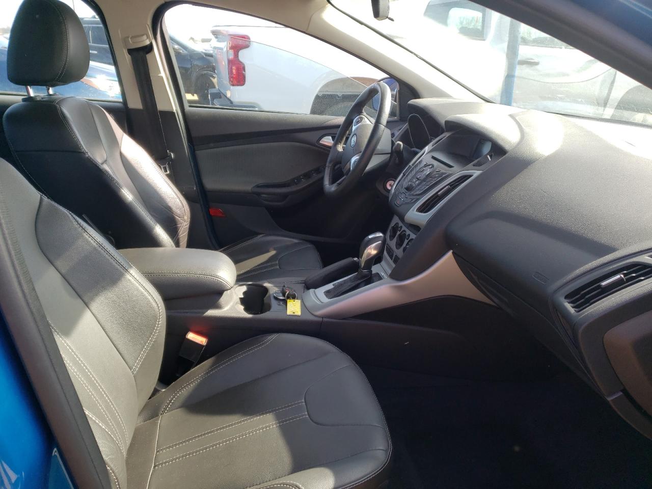 Photo 5 from auction – 2014 FORD FOCUS SE with VIN 1FADP3F29EL235984