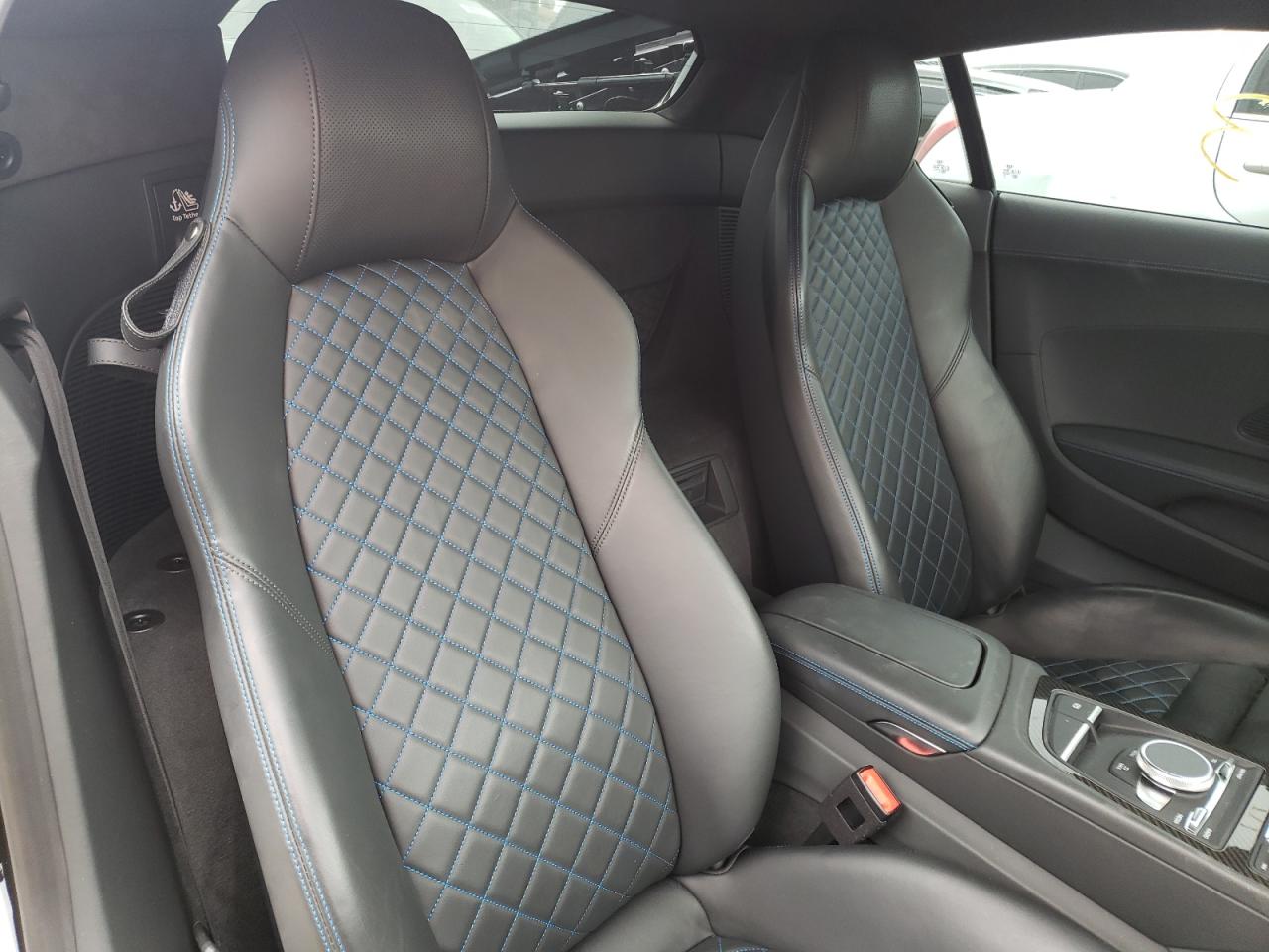 Photo 6 from auction – 2018 AUDI R8 5.2 PLU with VIN WUAKBAFX6J7901320