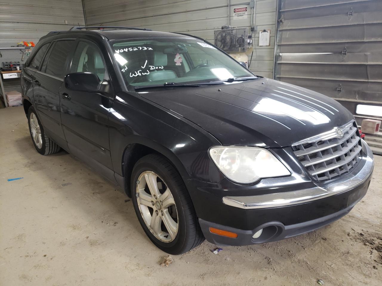 CHRYSLER PACIFICA T 2007 with VIN 2A8GF68X97R286098 - Photo from auction