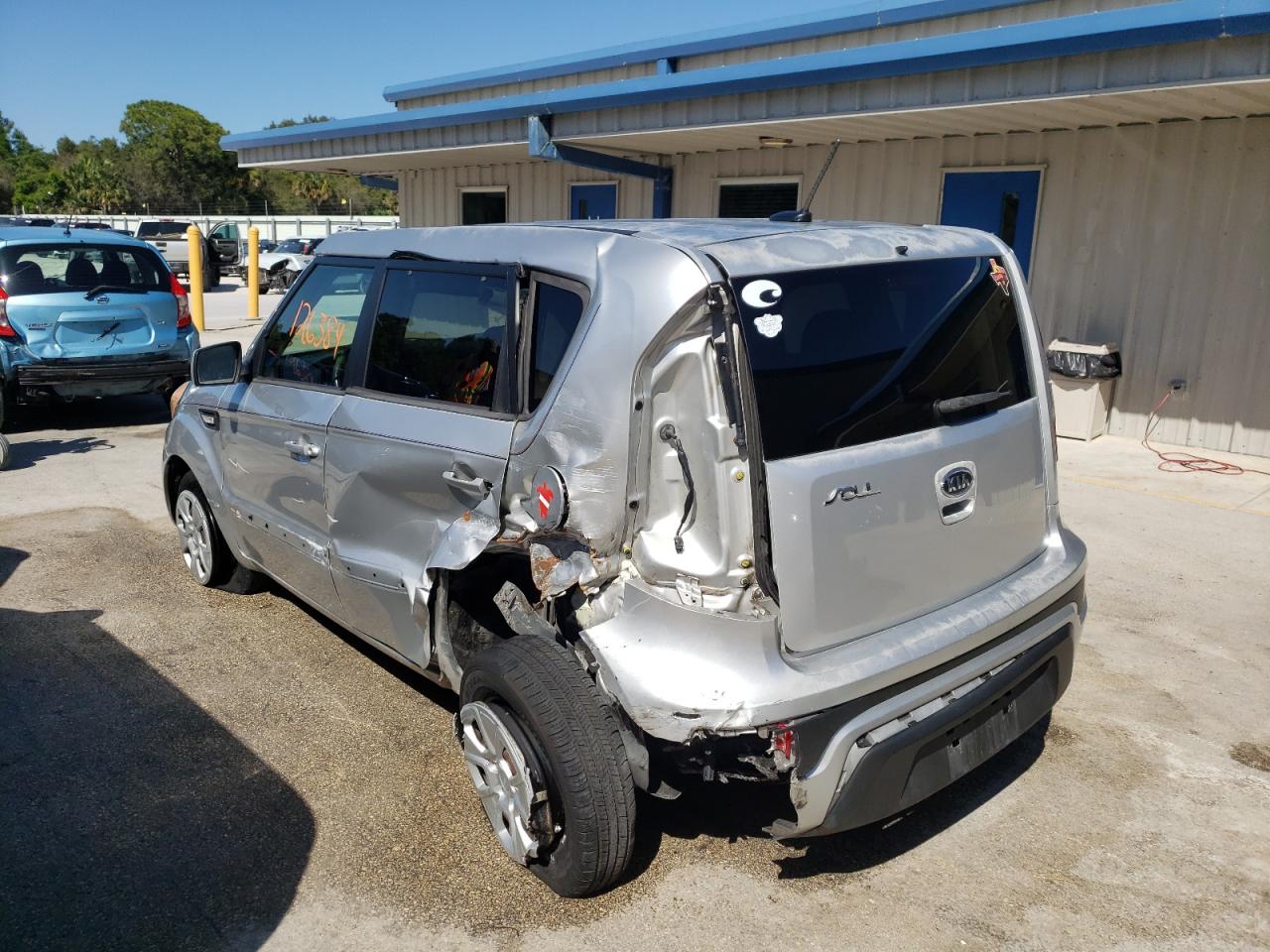 Photo 3 from auction – 2012 KIA SOUL with VIN KNDJT2A57C7397381
