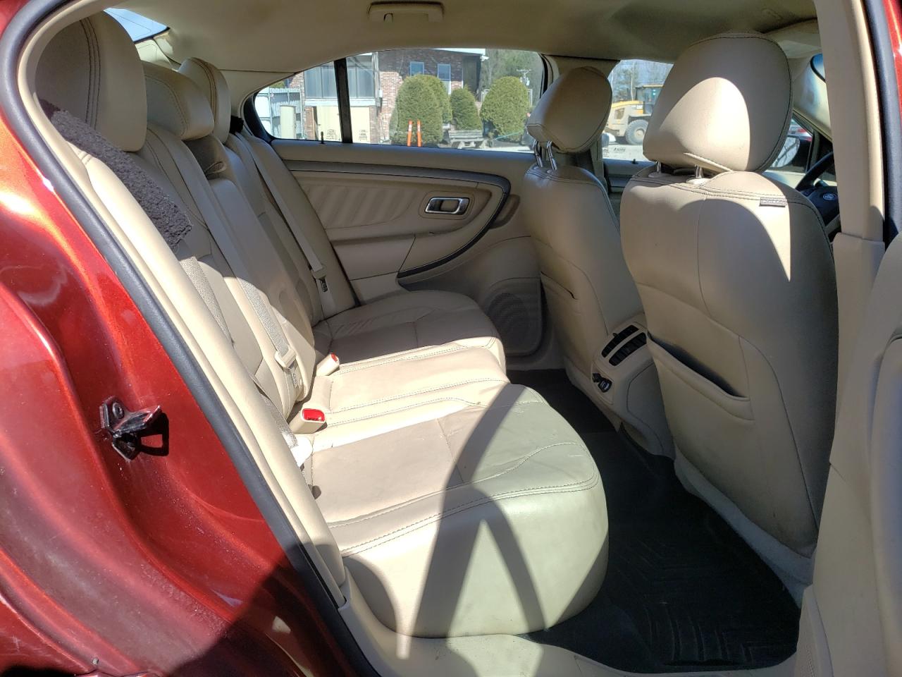Photo 6 from auction – 2014 FORD TAURUS SEL with VIN 1FAHP2E87EG149762
