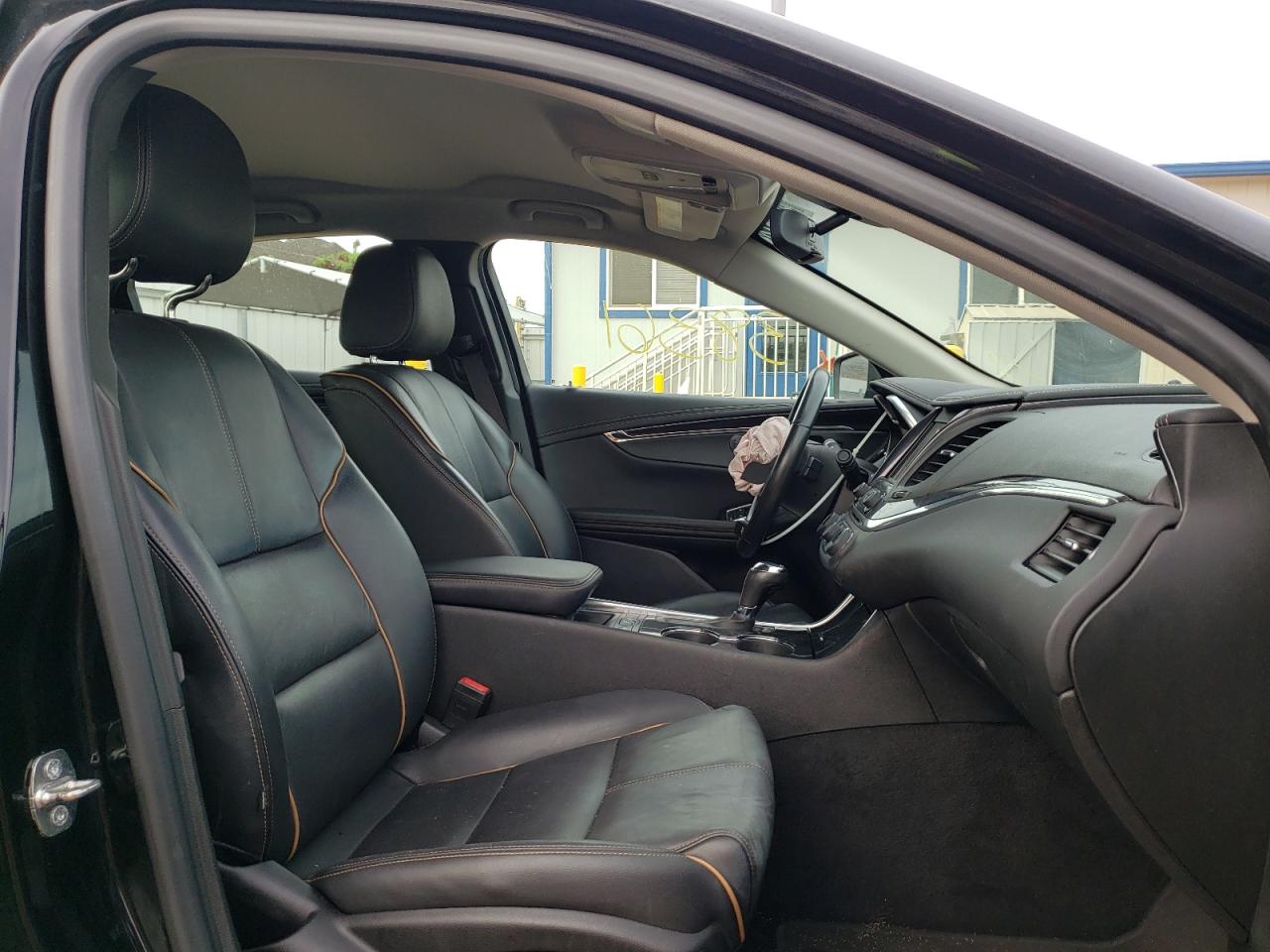 Photo 5 from auction – 2019 CHEVROLET IMPALA PRE with VIN 2G1105S32K9124944