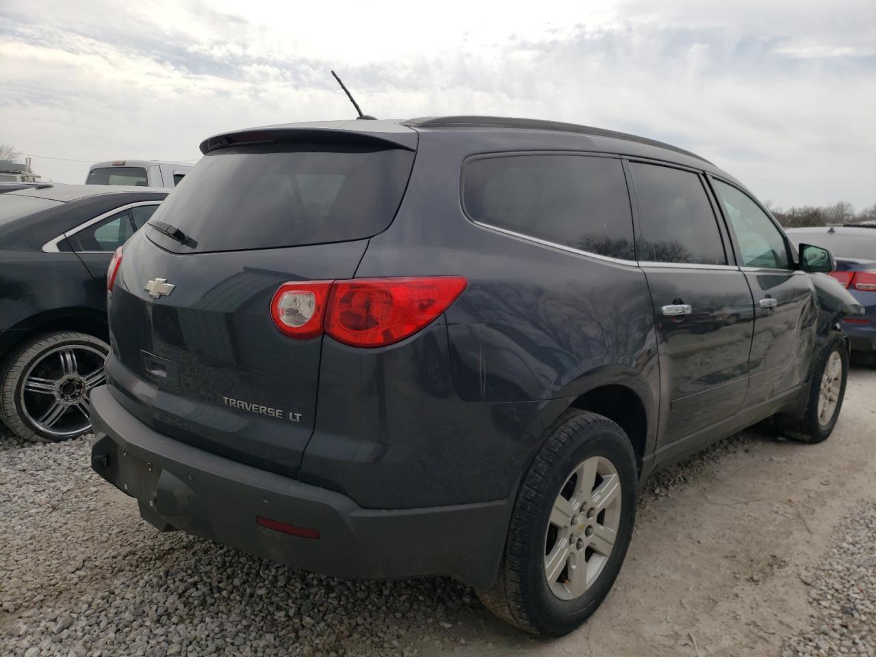Photo 4 from auction – 2012 CHEVROLET TRAVERSE L with VIN 1GNKRGEDXCJ289235