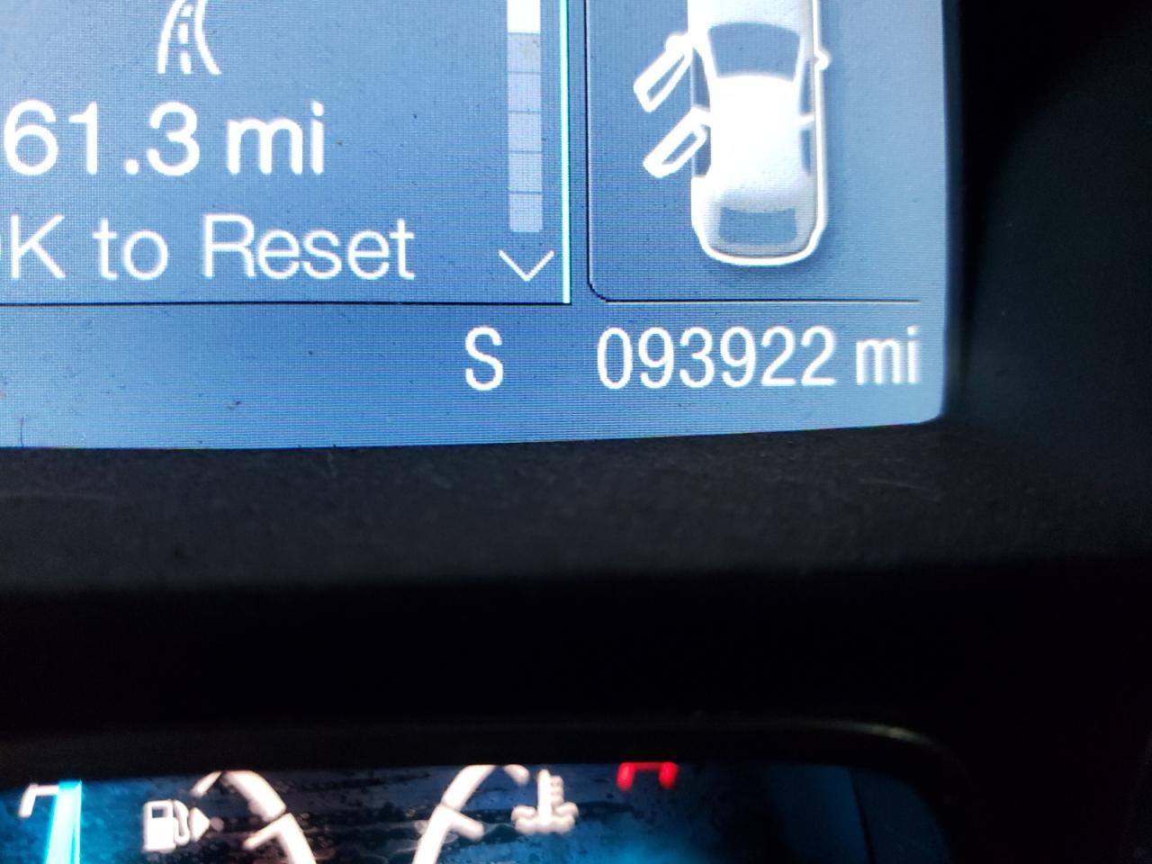 Photo 8 from auction – 2015 FORD ESCAPE SE with VIN 1FMCU9GX2FUA40764