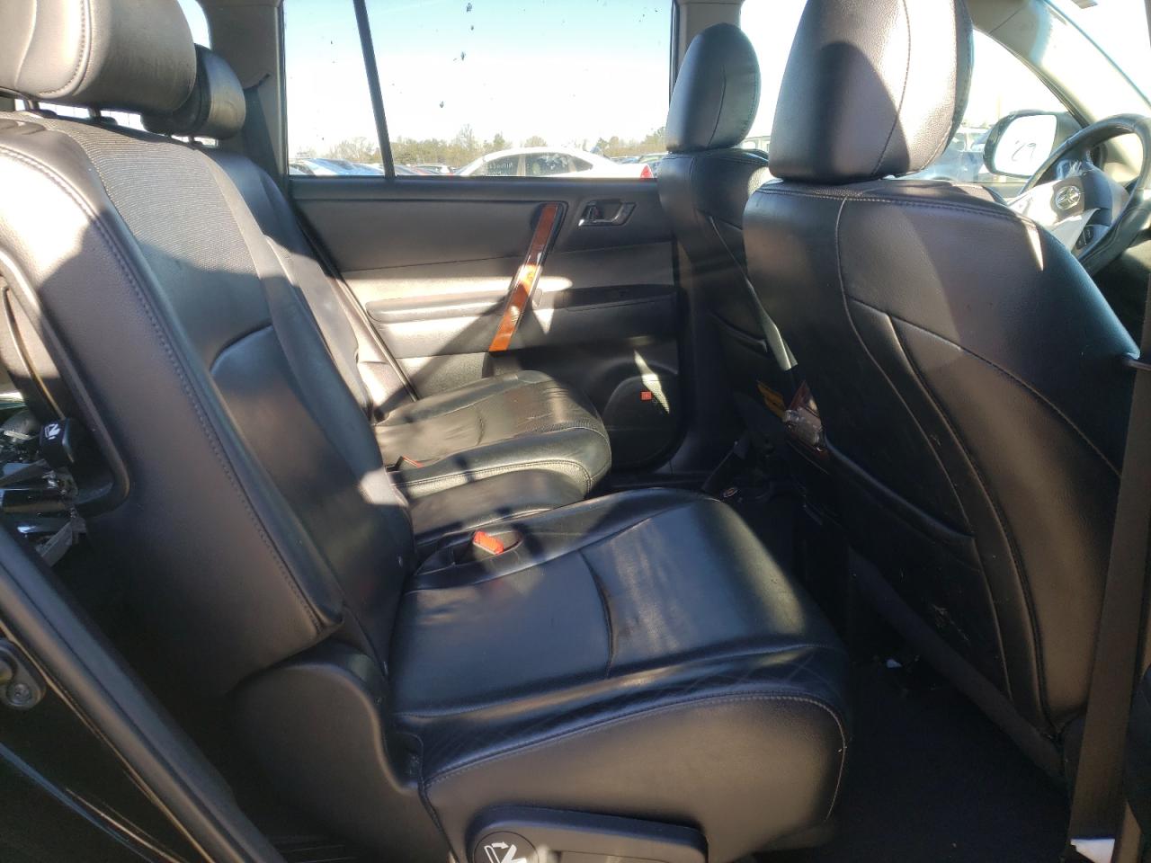 Photo 6 from auction – 2013 TOYOTA HIGHLANDER with VIN 5TDDK3EH6DS251684