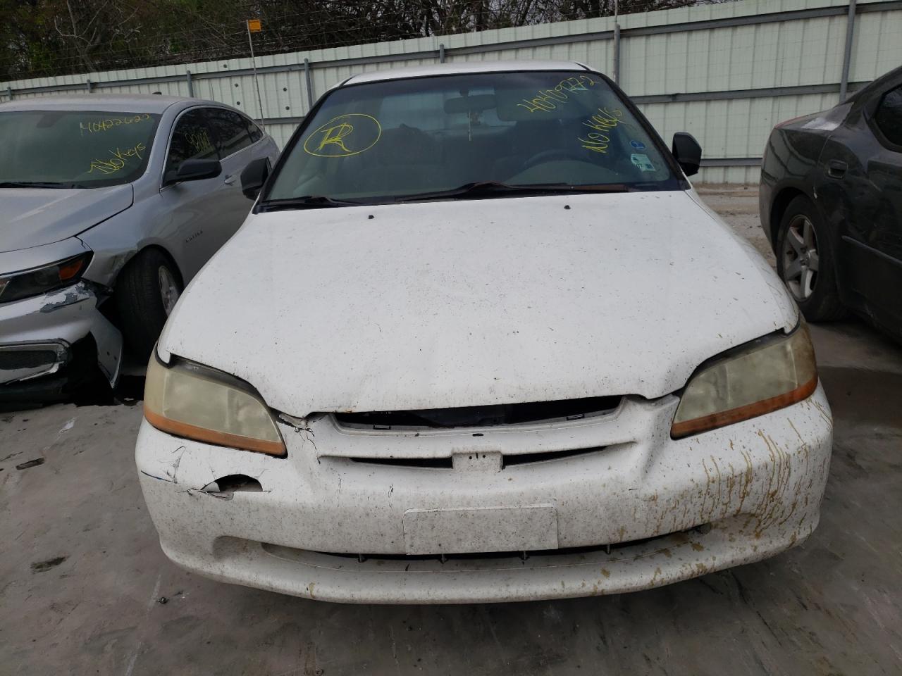Photo 9 from auction – 2000 HONDA ACCORD DX with VIN 1HGCF8545YA085933