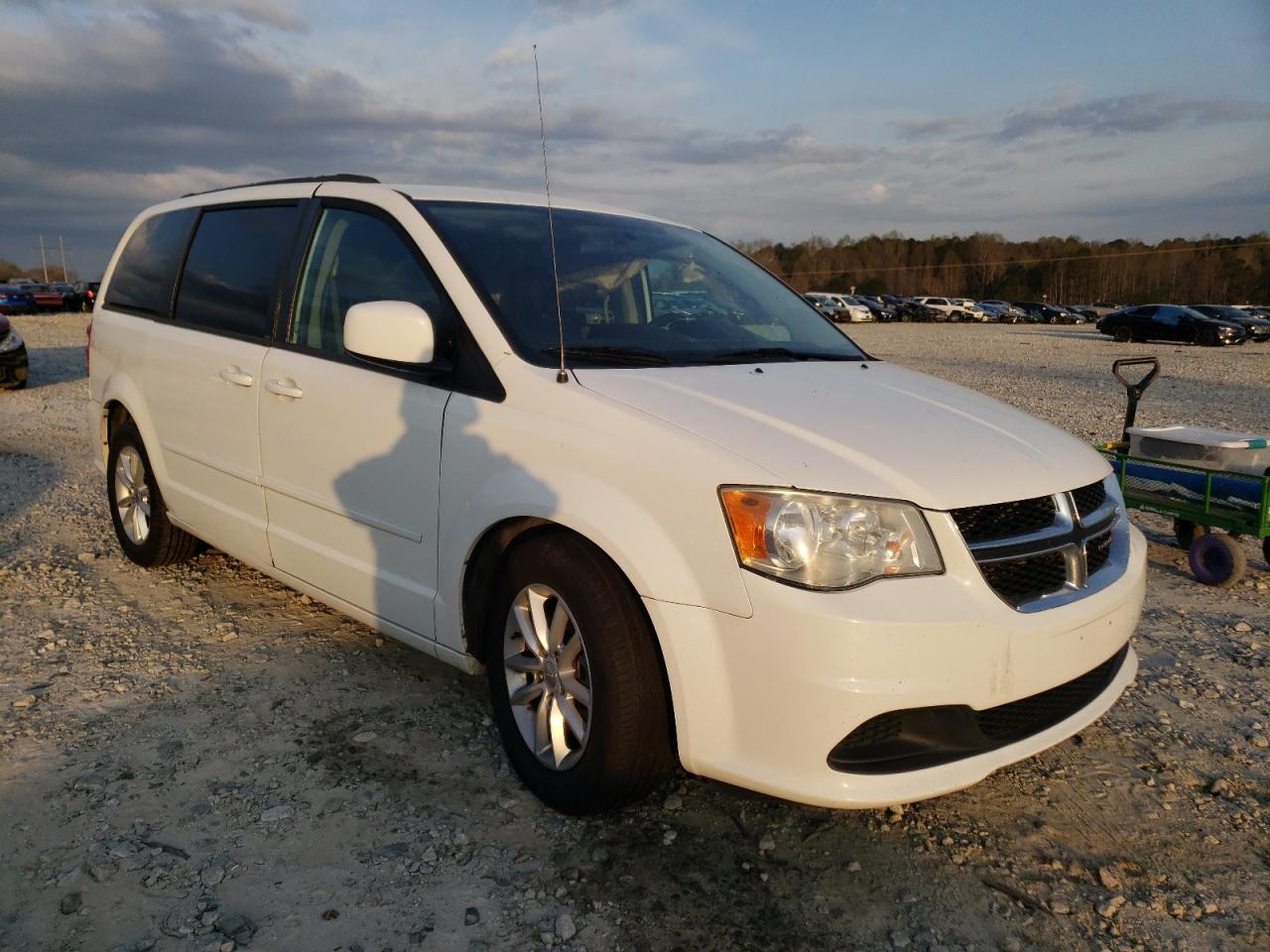 DODGE GRAND CARA 2014 с VIN 2C4RDGCG2ER213543 - Фото с аукциона