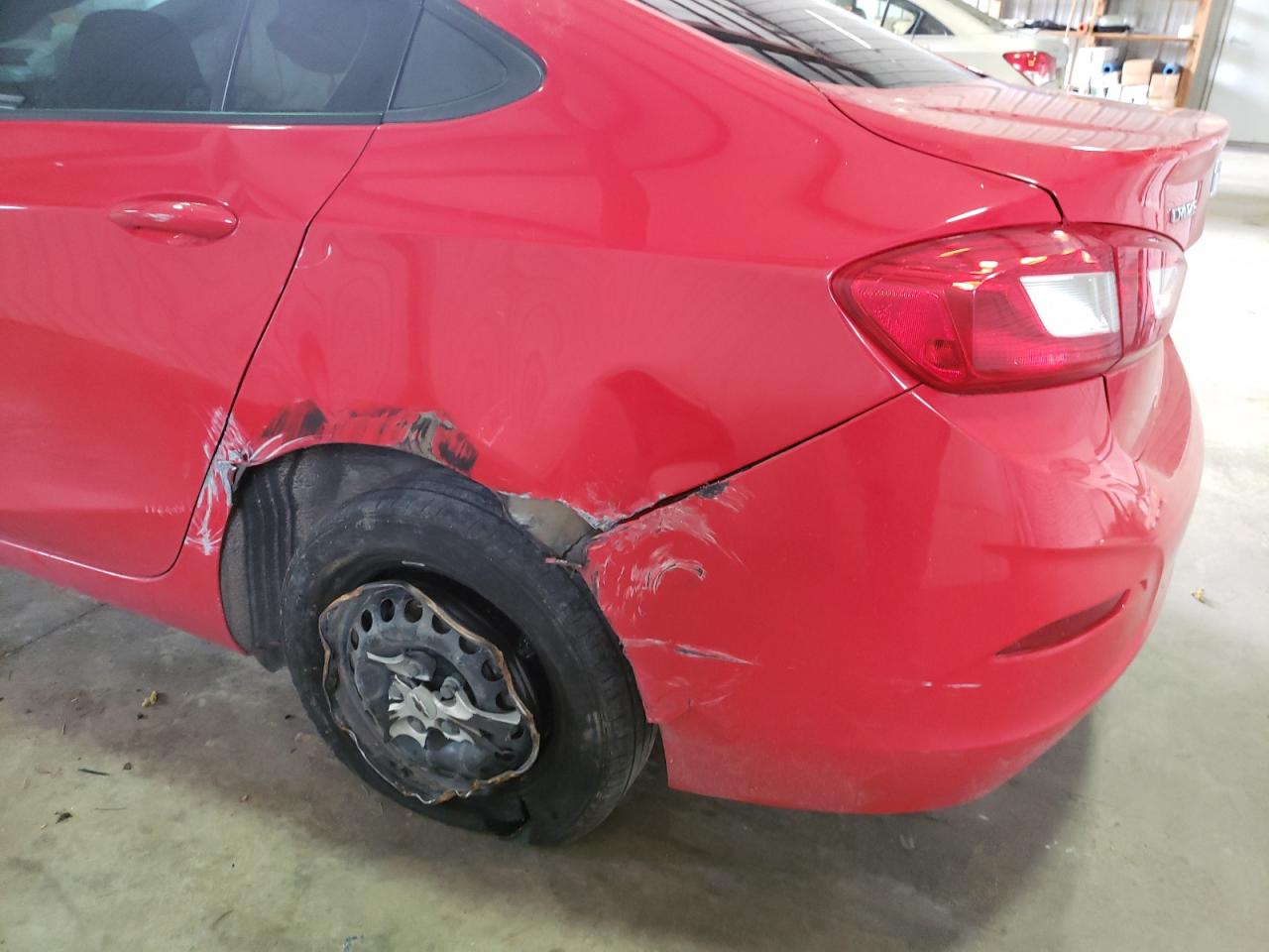 Photo 10 from auction – 2017 CHEVROLET CRUZE LS with VIN 1G1BC5SM2H7182549